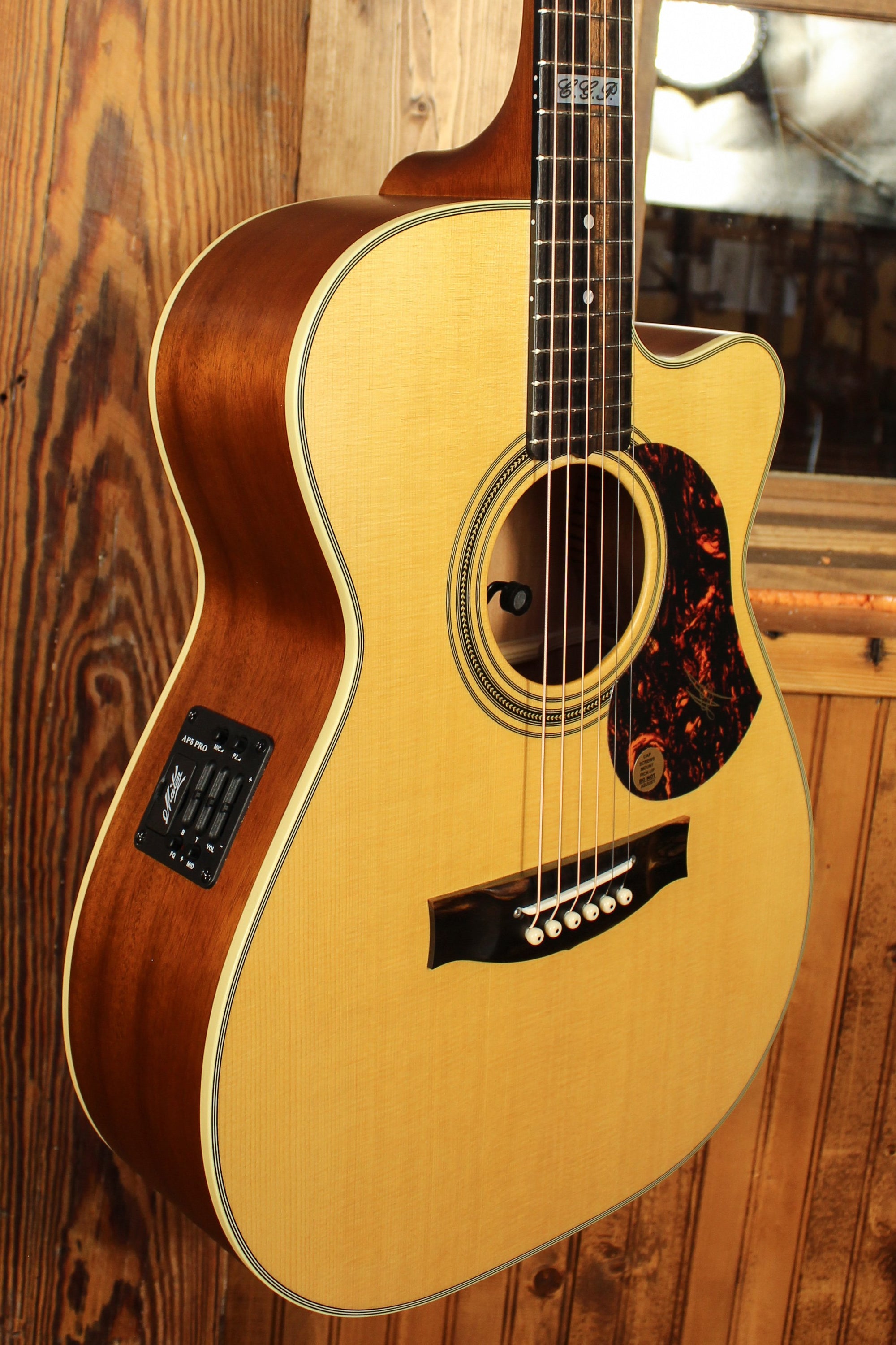 Maton EBG 808C TE Tommy Emmanuel Signature Guitar Cutaway ID-13790 - Artisan Guitars