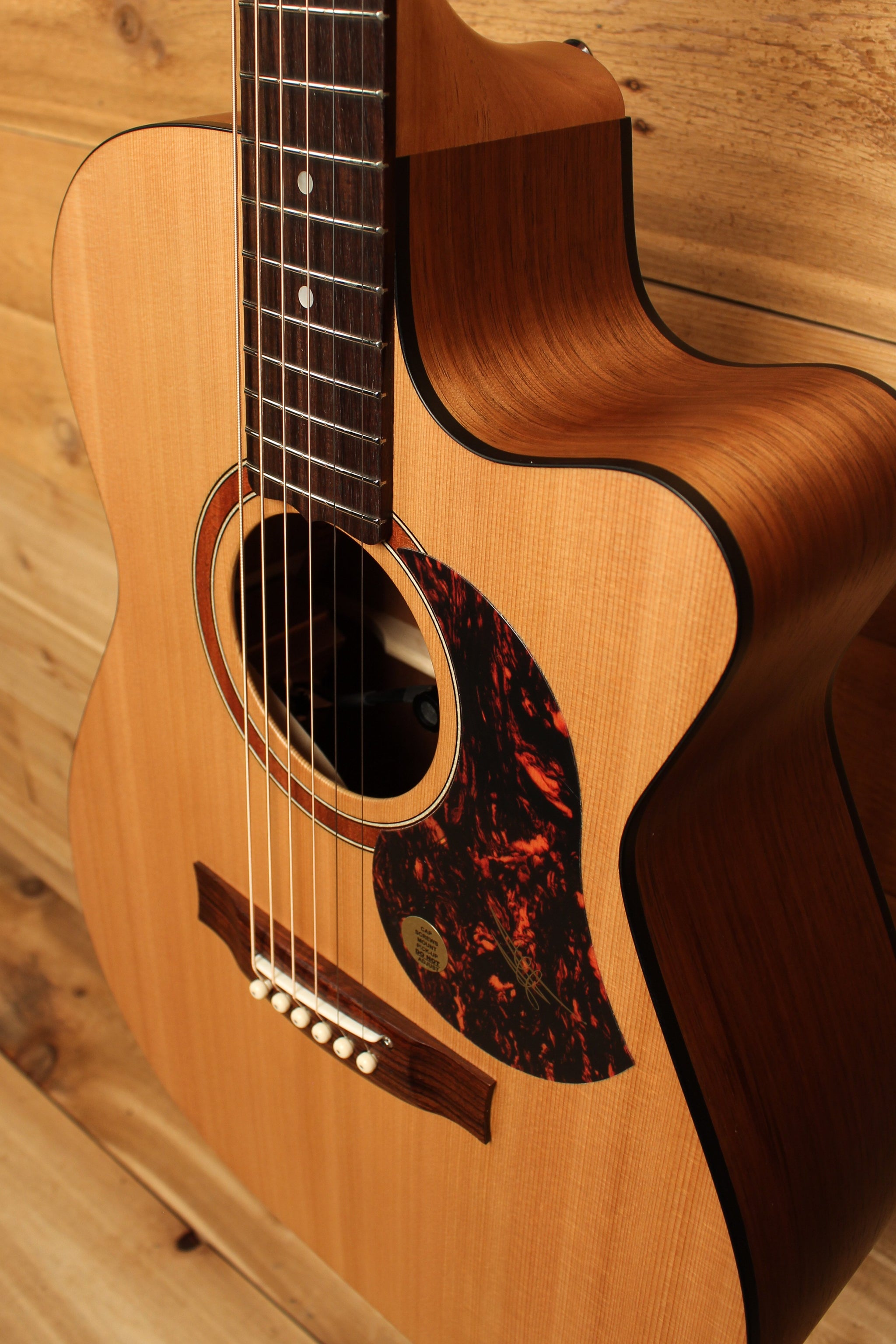 Maton SRS808 Guitar with Western Red Cedar Blackwood and Cutaway ID-13427 - Artisan Guitars