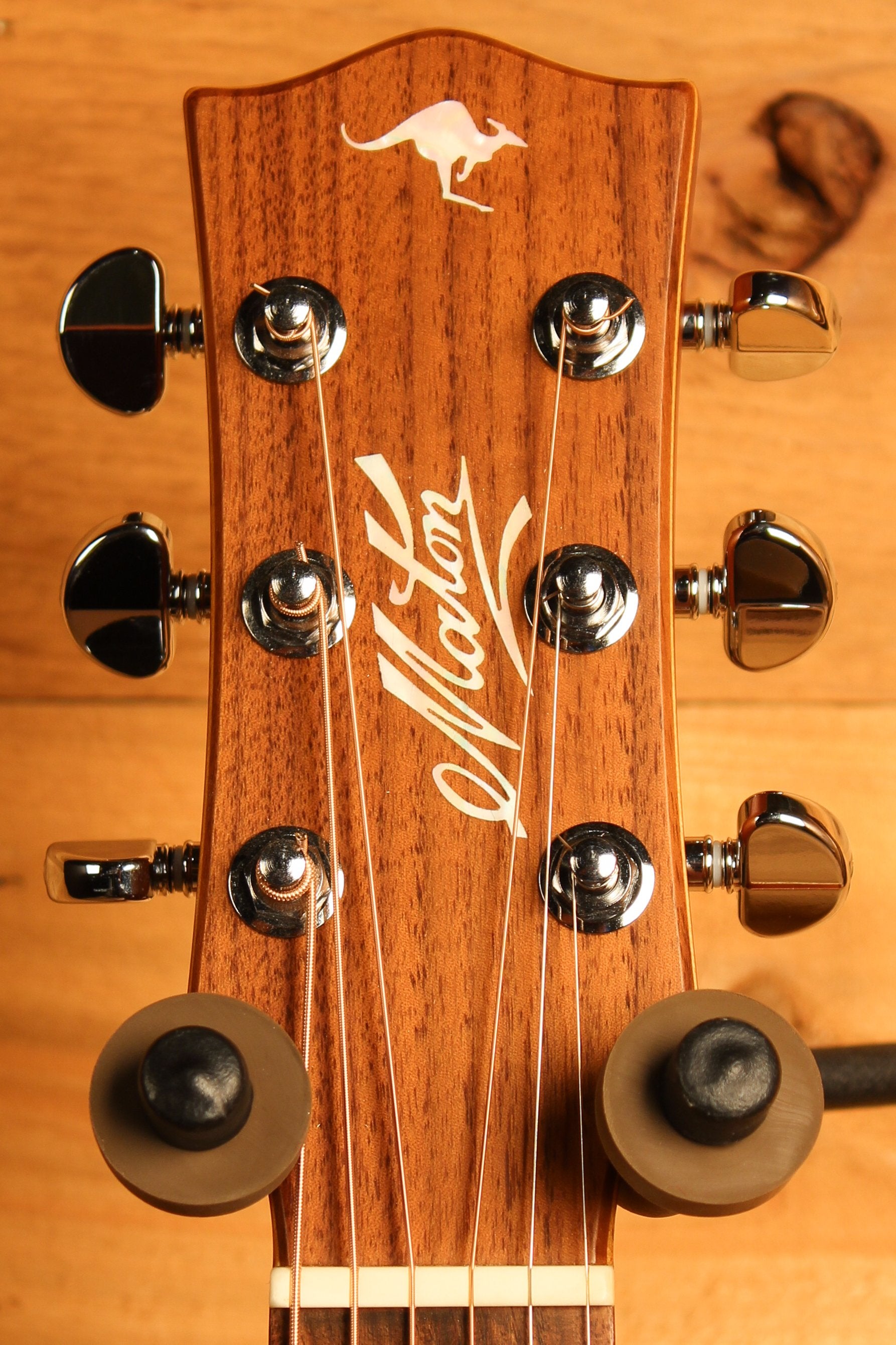 Maton EBG 808C TE Tommy Emmanuel Signature Guitar w/ Cutaway ID-13516 - Artisan Guitars