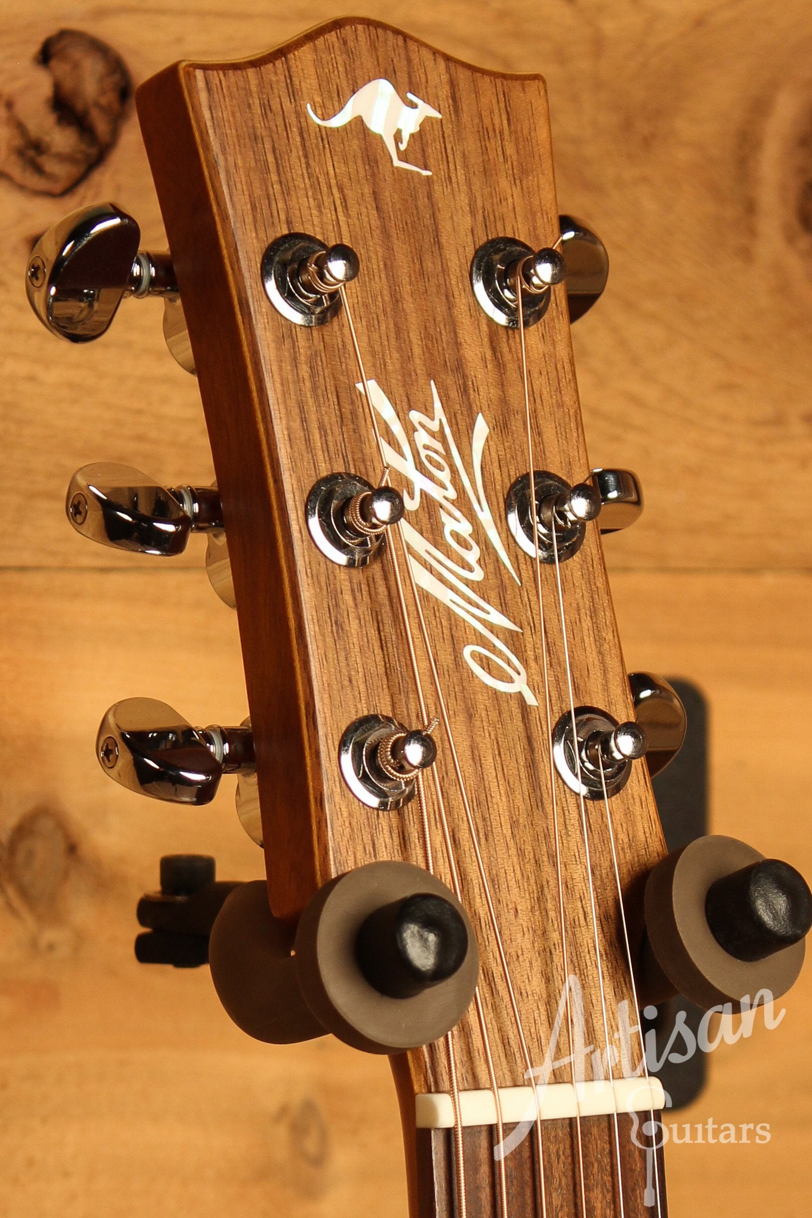 Maton EBG 808 TE Tommy Emmanuel Signature Guitar ID-13021 - Artisan Guitars
