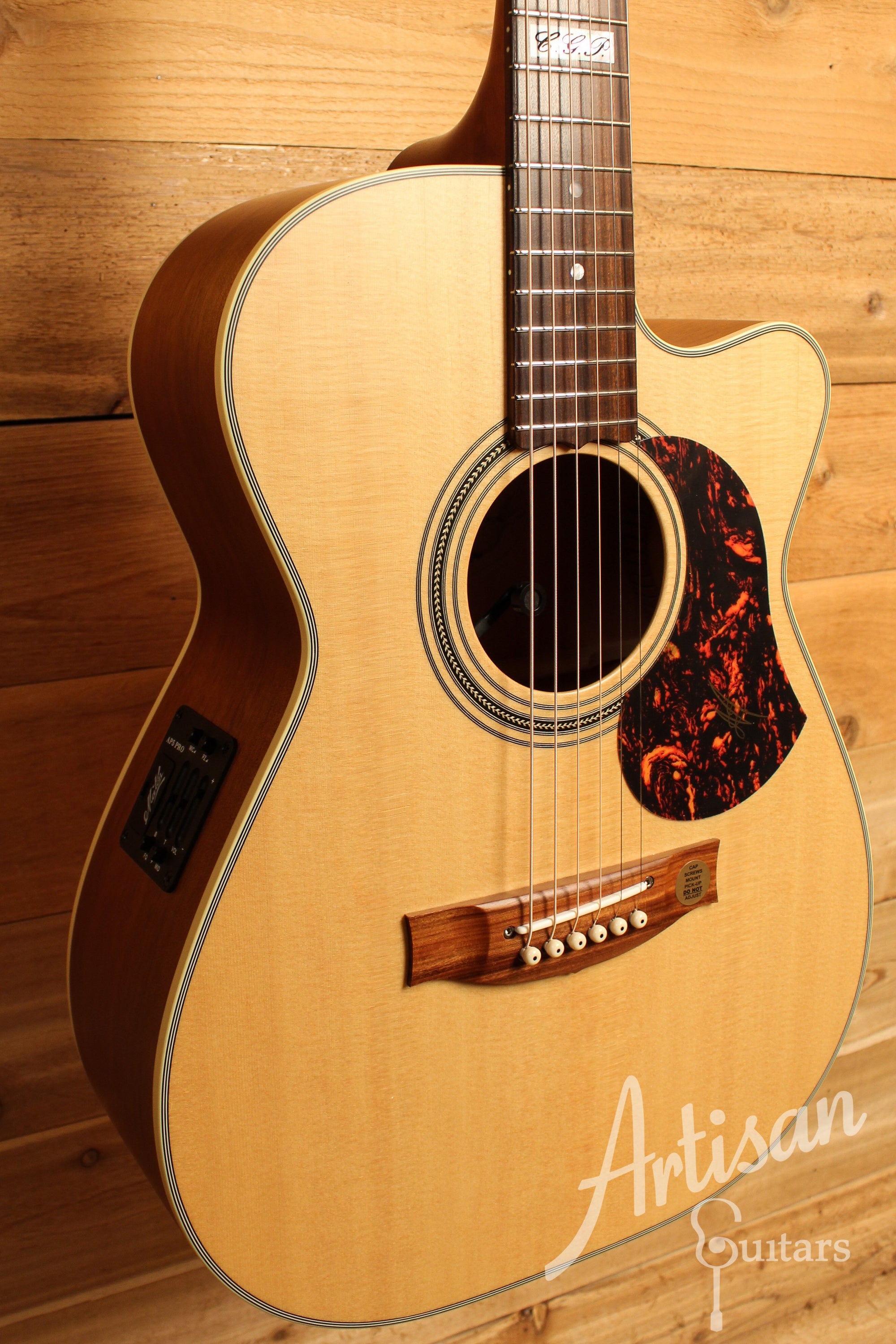 Maton EBG 808C TE Tommy Emmanuel Signature Guitar w/ Cutaway ID-12688 - Artisan Guitars
