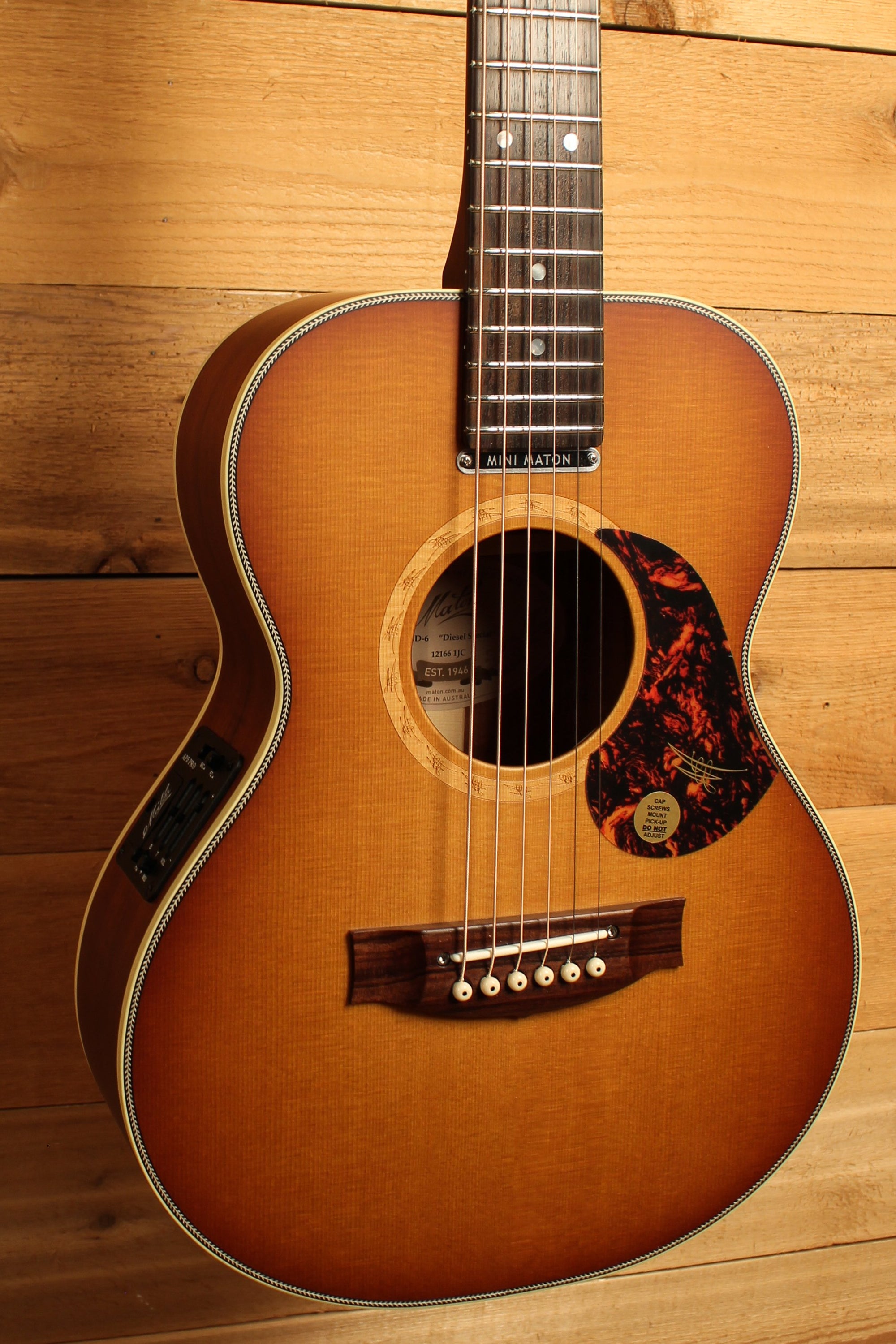 Maton EMD6 Mini Maton Diesel Sitka with Blackwood and Vintage Amber Sunburst ID-13537 - Artisan Guitars