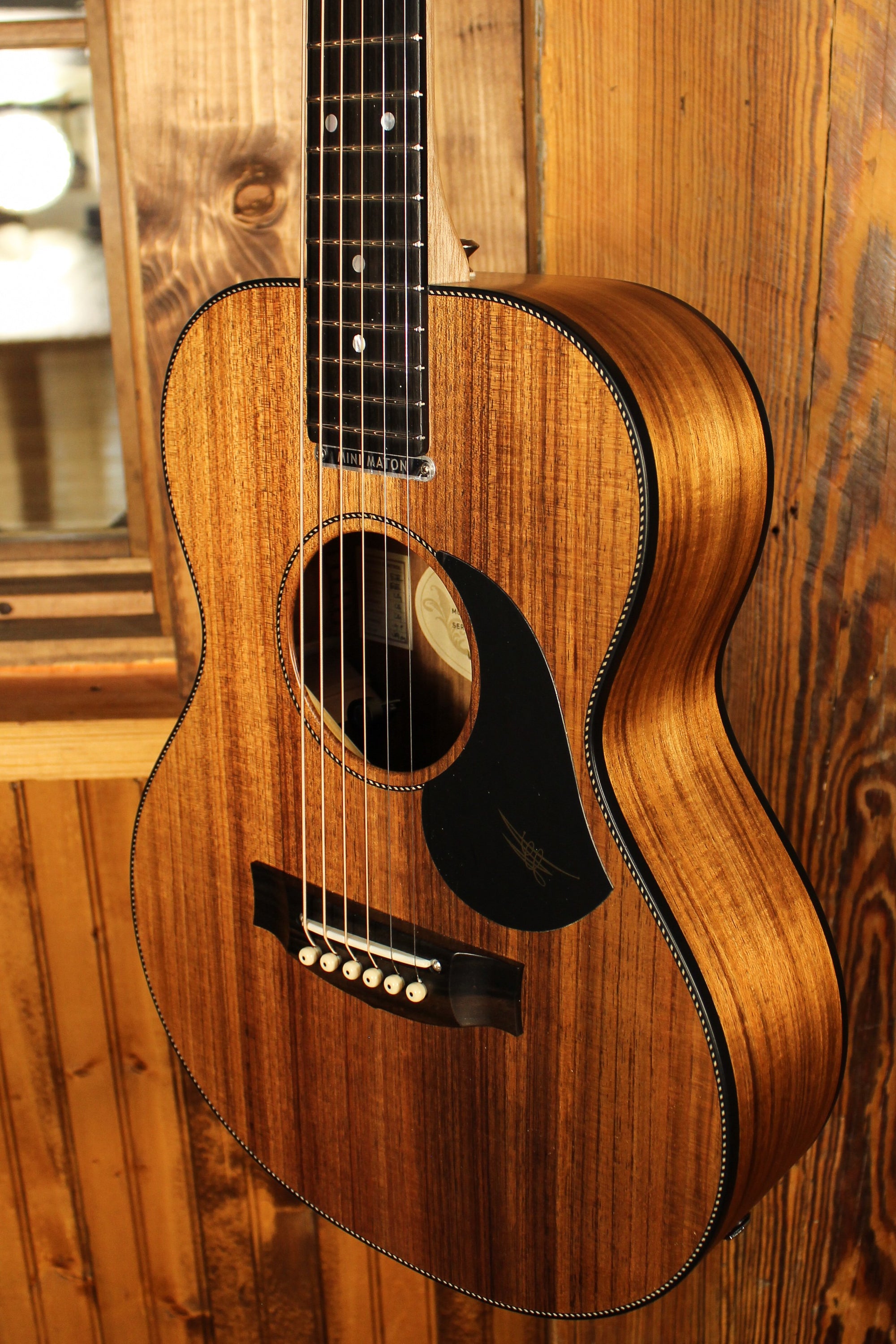 Maton EMBW6 Mini Guitar w/ Blackwood Top, Back & Sides and AP5 Pro Pickup System ID-13538 - Artisan Guitars