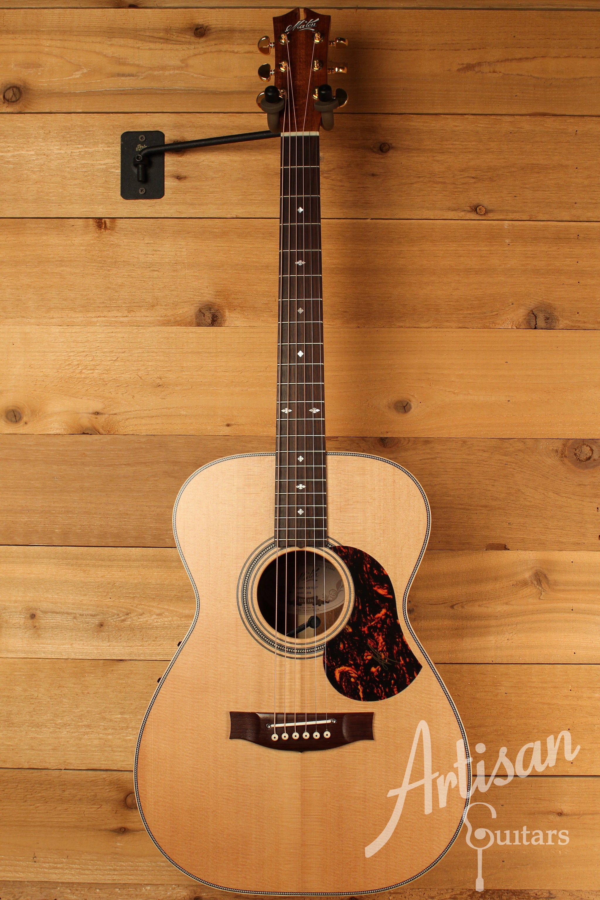 Maton EBG808 Artist Series Sitka Spruce and Blackwood Pre-Owned 2018 ID-12907 - Artisan Guitars