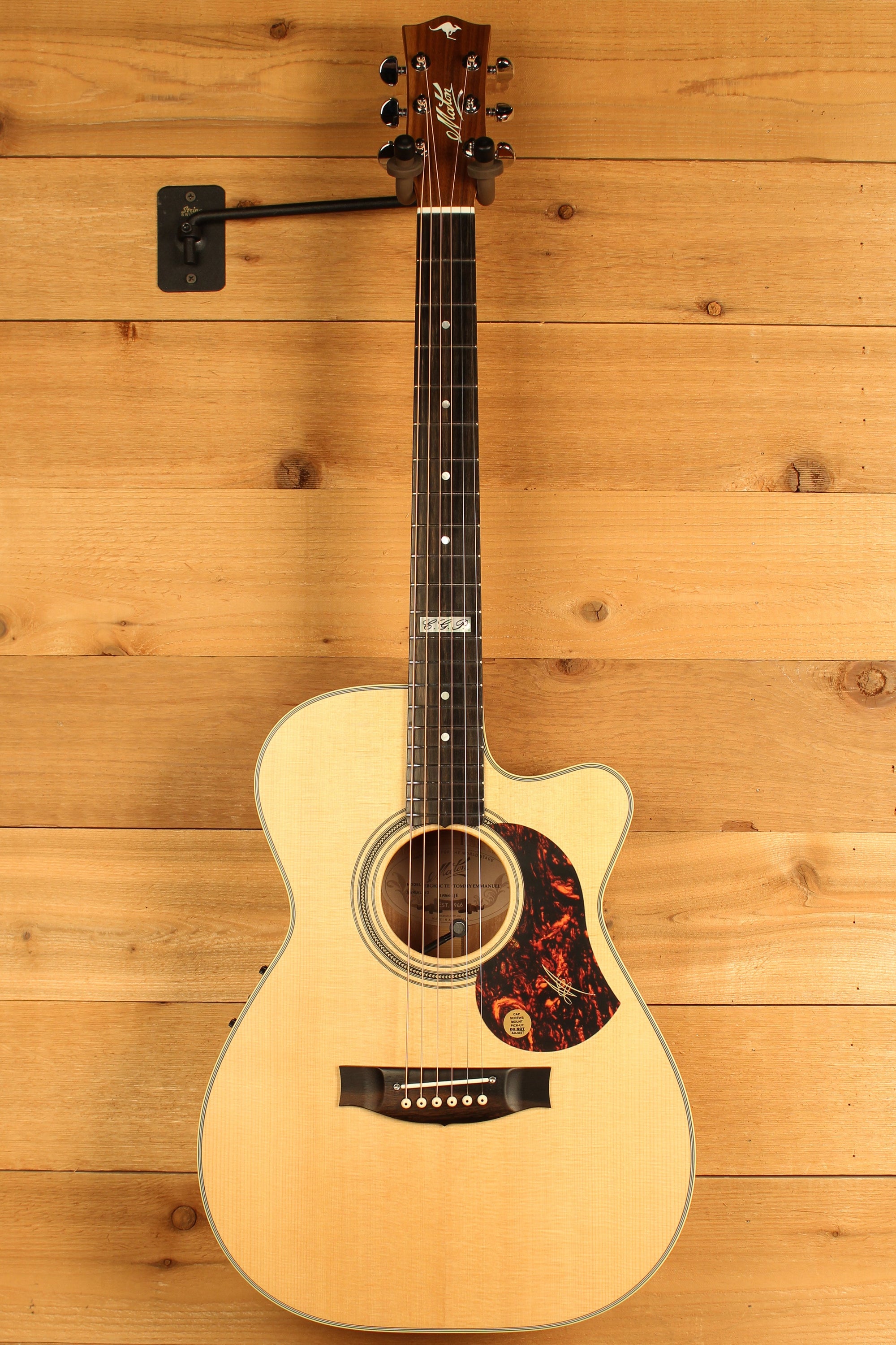 Maton EBG 808C TE Tommy Emmanuel Signature Guitar w/ Cutaway ID-13457 - Artisan Guitars