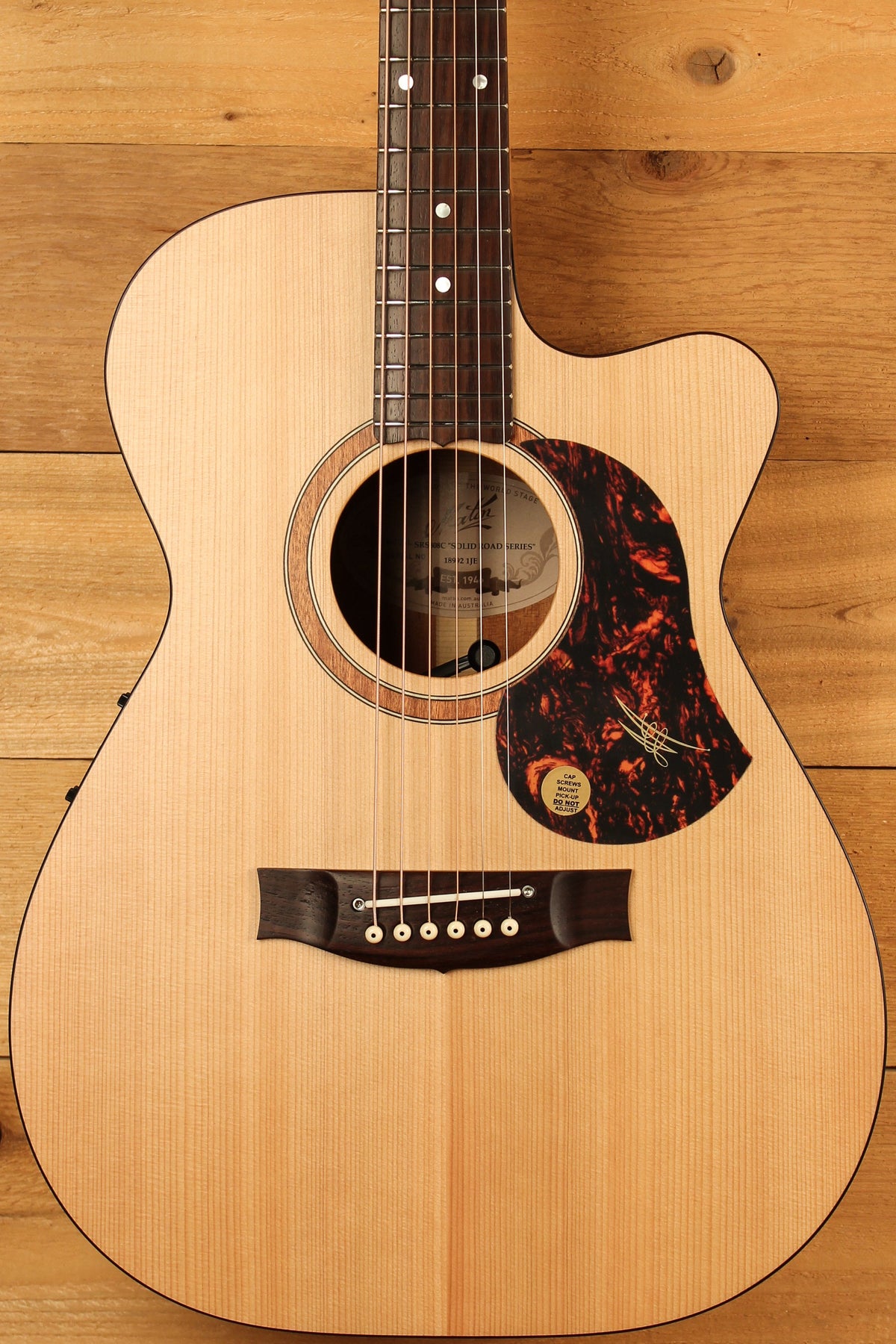 Maton SRS808 Guitar with Western Red Cedar Blackwood and Cutaway ID-13429 - Artisan Guitars