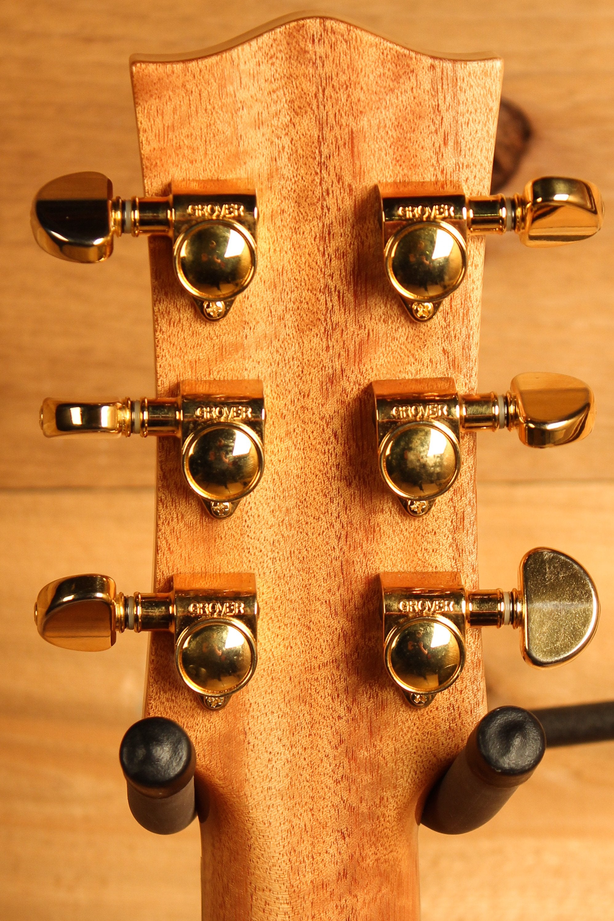 Maton EST60C "Stage" w/ Sitka & Queensland Walnut Pre-Owned 2011 ID-13271 - Artisan Guitars