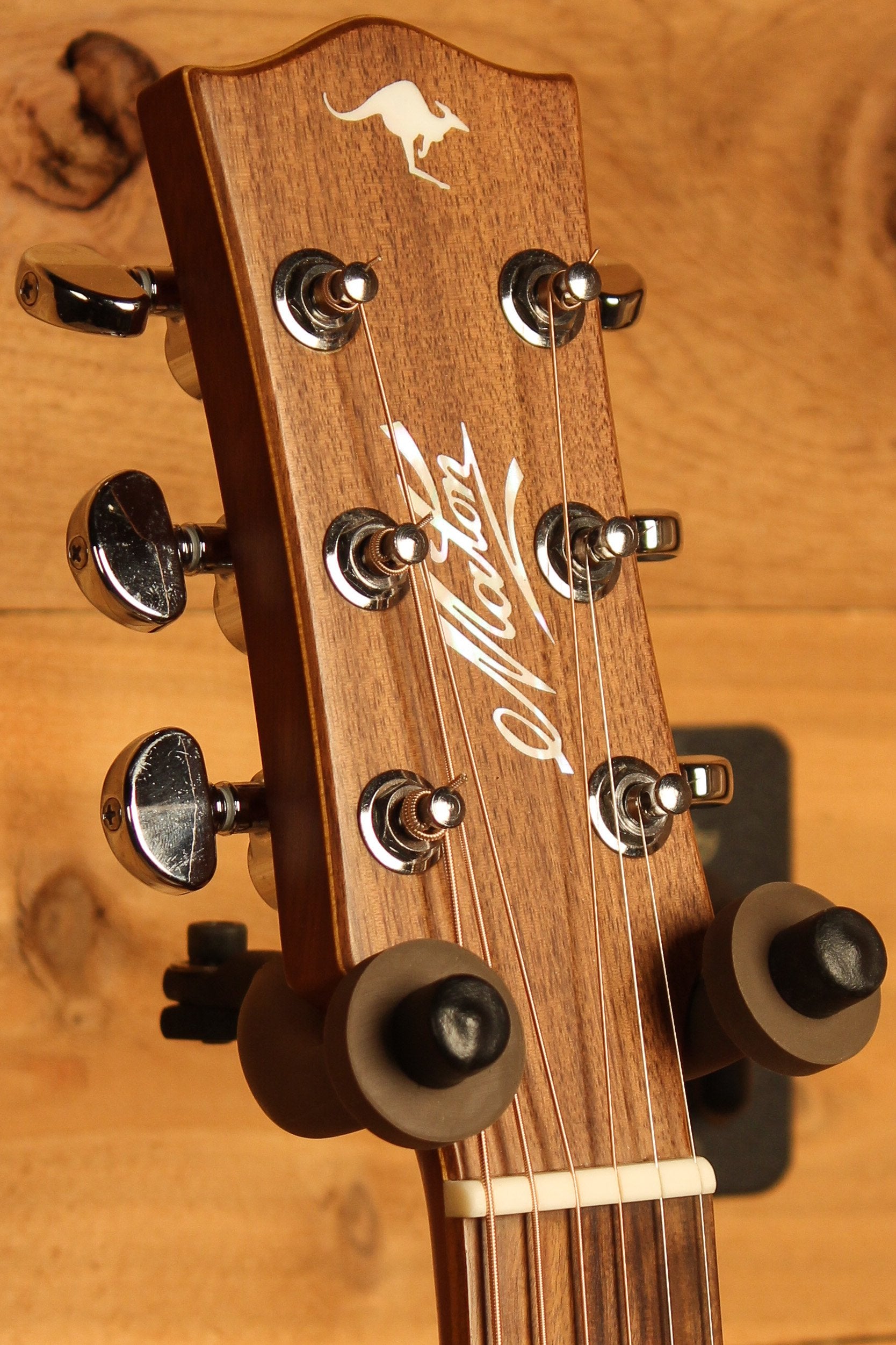Maton EBG 808 TE Tommy Emmanuel Signature Guitar ID-13023 - Artisan Guitars