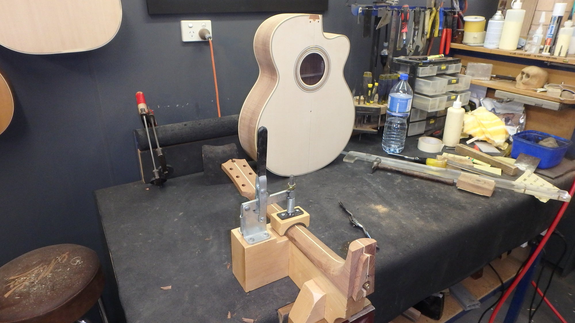 Maton Custom Shop Jumbo Guitar Cutaway with Sitka Spruce and Fiddleback Blackwood ID-11065 - Artisan Guitars