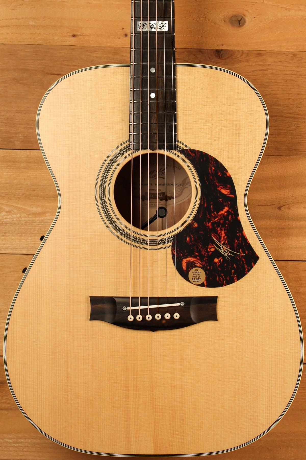 Maton EBG 808 TE Tommy Emmanuel Signature Guitar ID-13610 - Artisan Guitars
