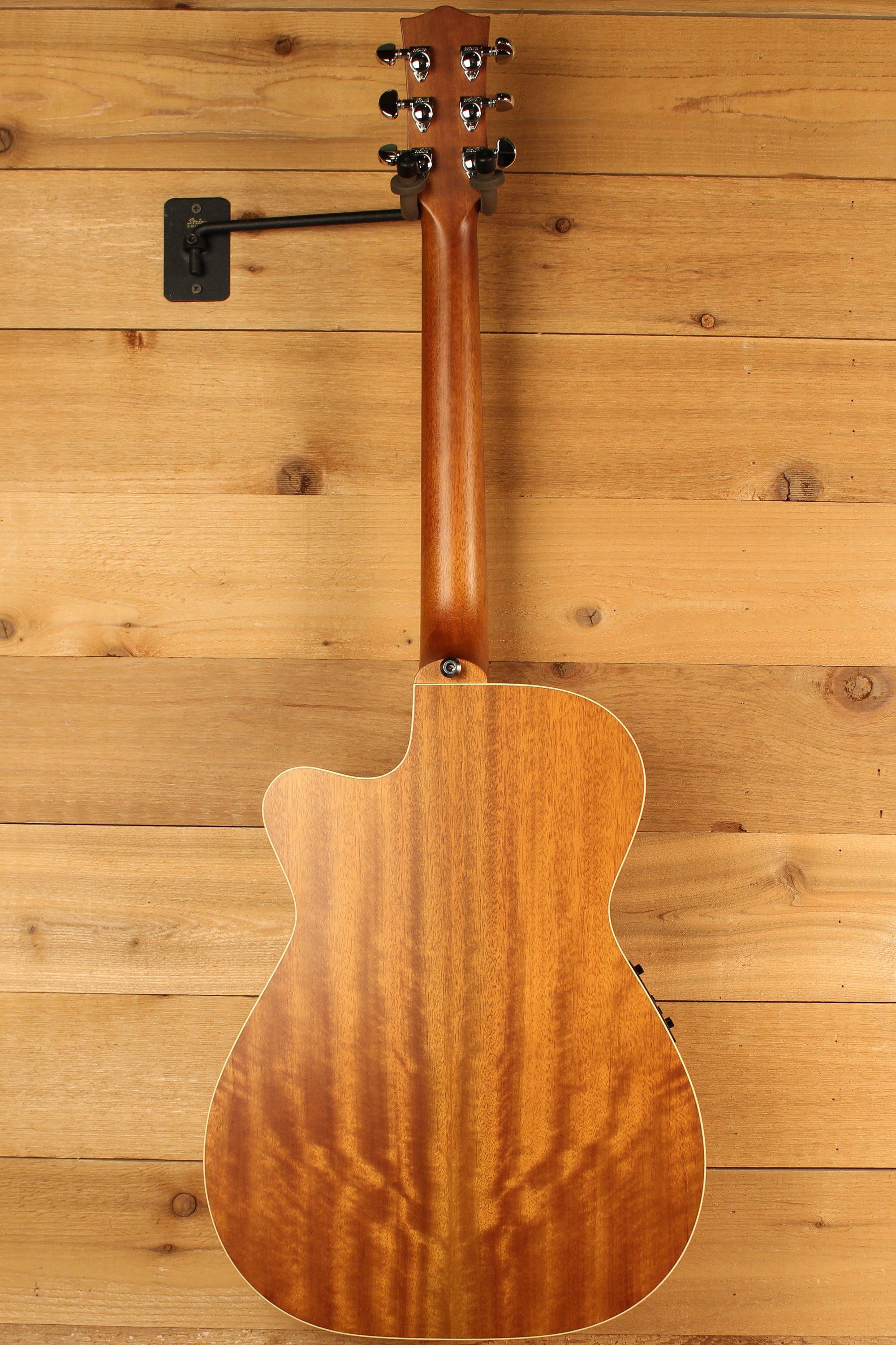 Maton EBG 808C TE Tommy Emmanuel Signature Guitar w/ Cutaway ID-13454 - Artisan Guitars