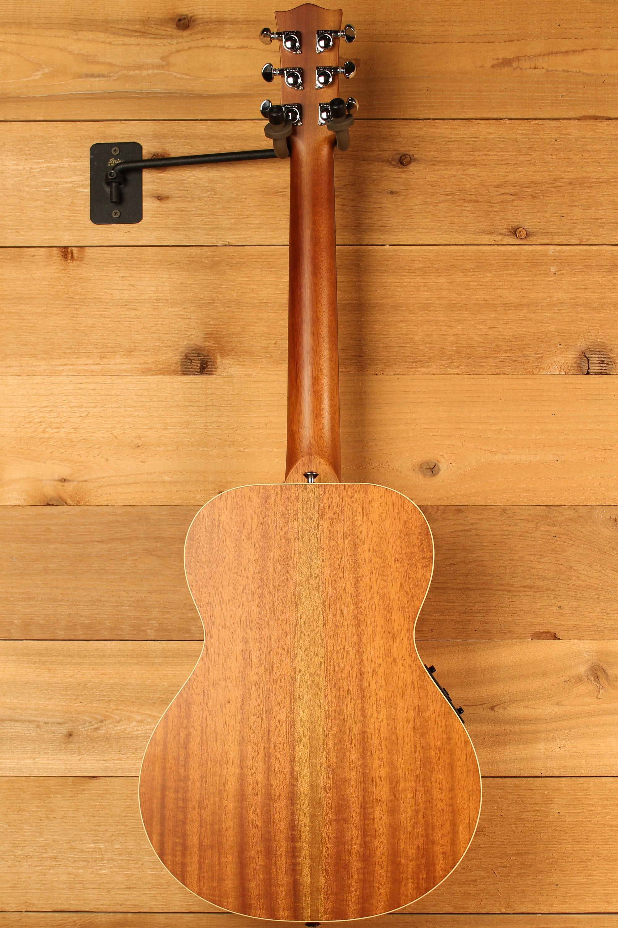 Maton EMTE Tommy Emmanuel Signature Mini Guitar Sitka Spuce & Queensland Maple ID-13464 - Artisan Guitars