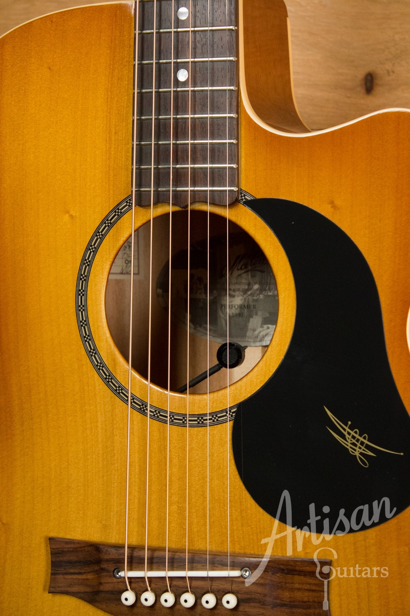 Maton EBG 808CLG Performer Series Guitar Bunya and Queensland Maple with Cutaway Pre-Owned 2015 ID-11045 - Artisan Guitars