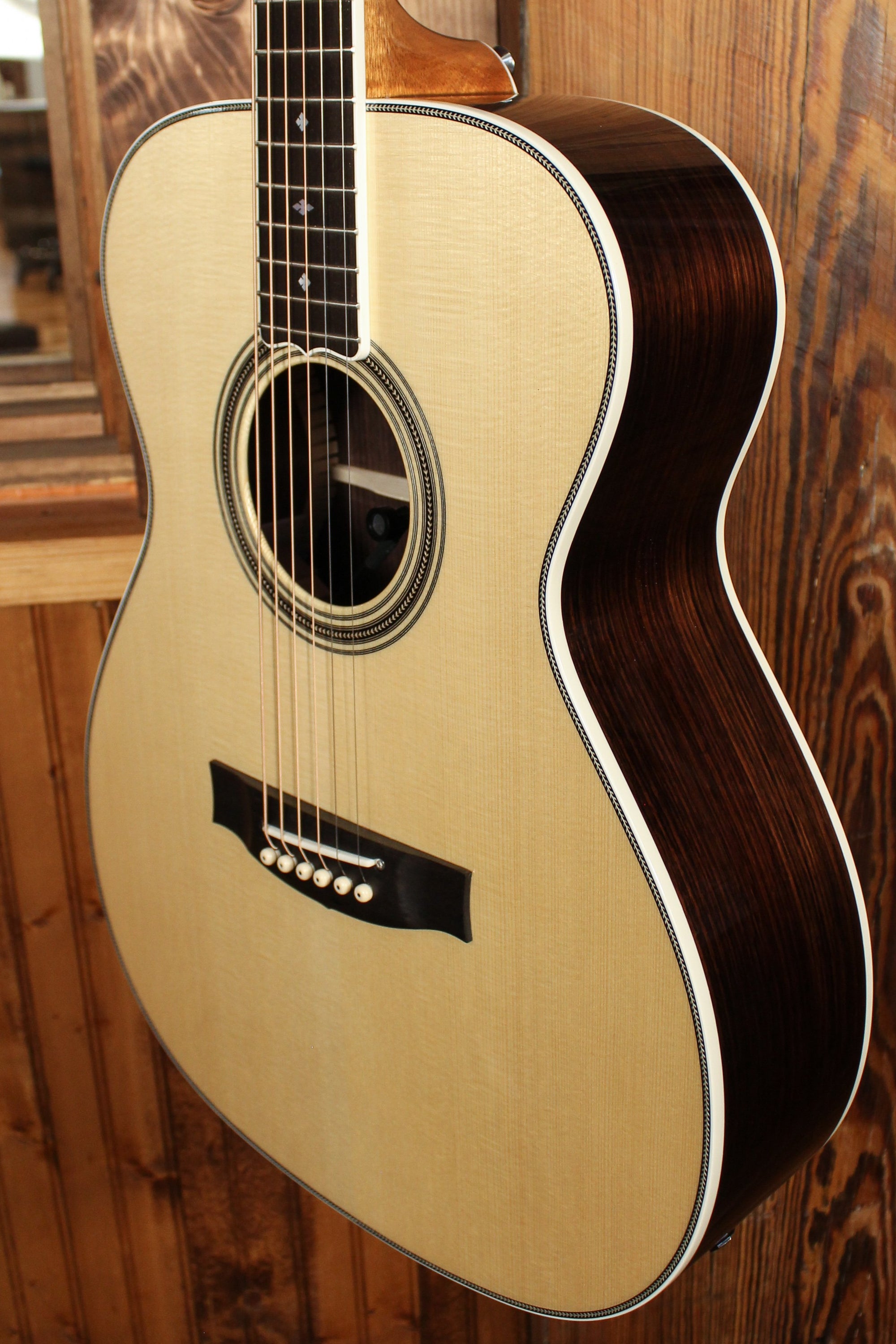 Maton Custom Shop Classic Guitar with European Spruce and Indian Rosewood ID-13823 - Artisan Guitars