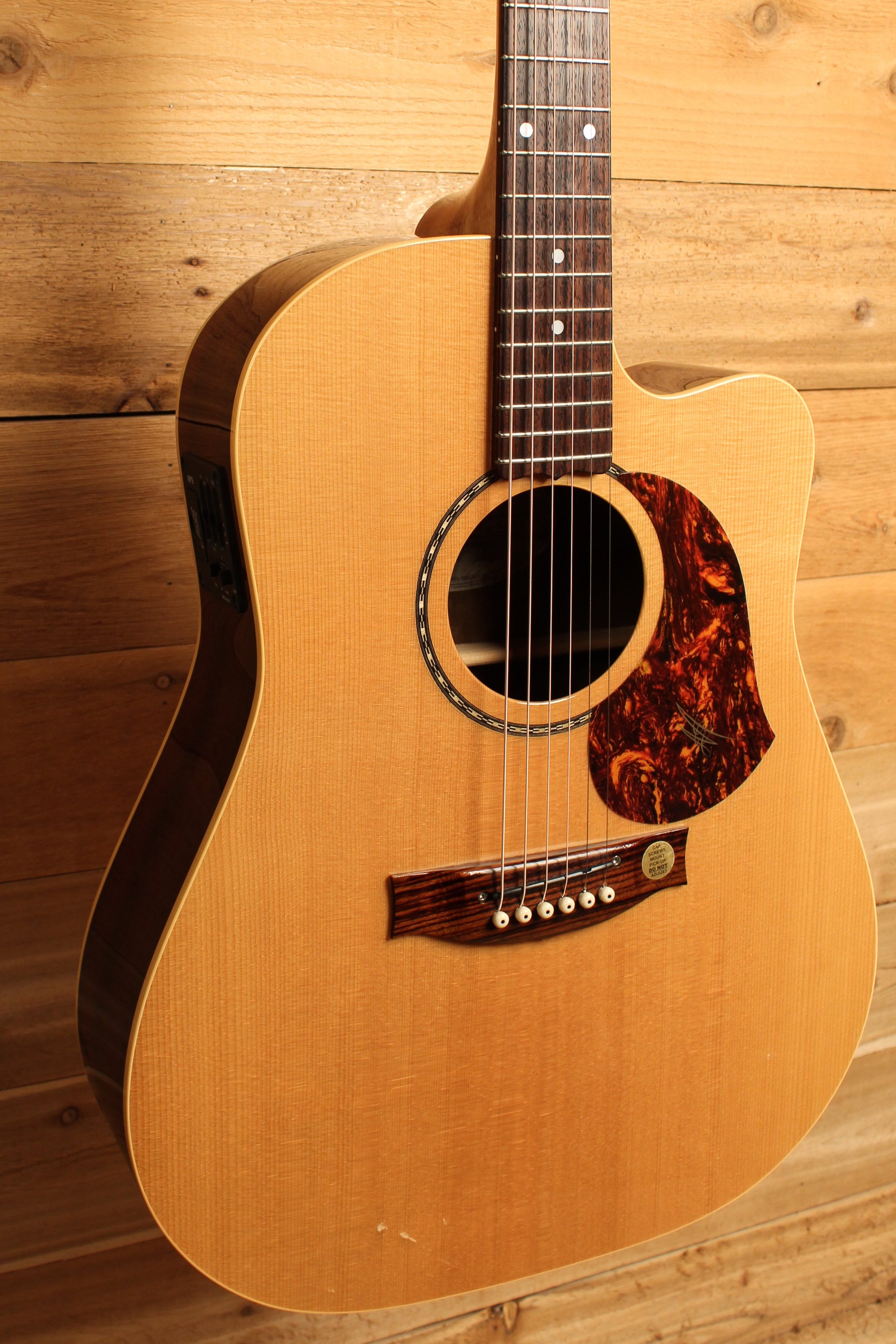 Maton EST60C "Stage" w/ Sitka & Queensland Walnut Pre-Owned 2011 ID-13271 - Artisan Guitars