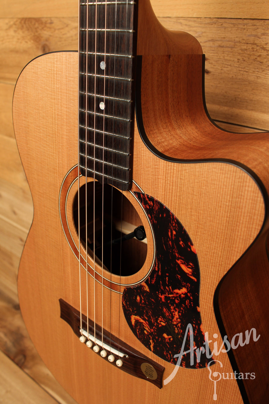 Maton SRS808C Guitar Western Red Cedar and Solid Blackwood w/ Cutaway ID-12987 - Artisan Guitars