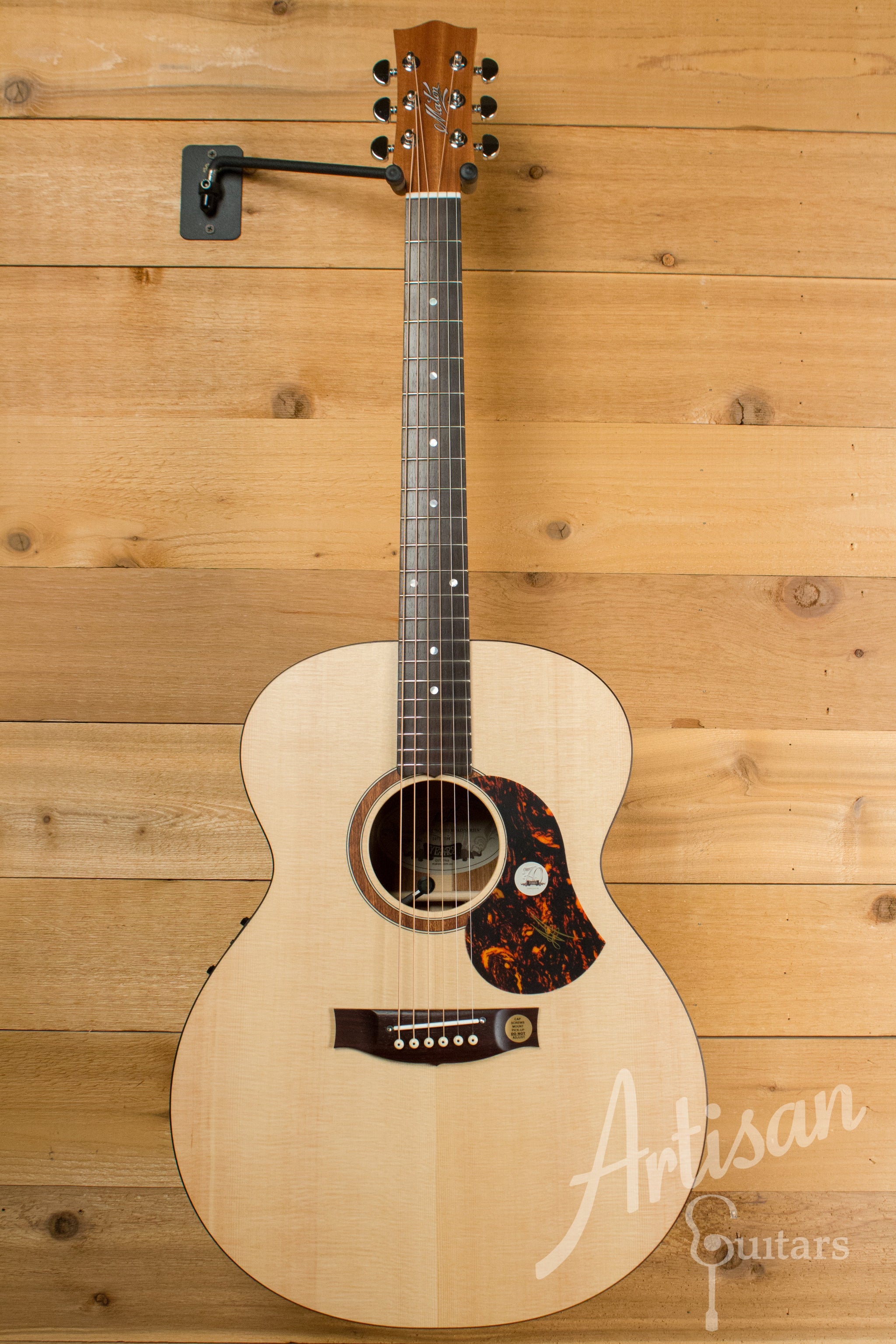 Maton SRS70 Jumbo Guitar Solid Road Series Acoustic Electric AP5 Pro ID-11064 - Artisan Guitars
