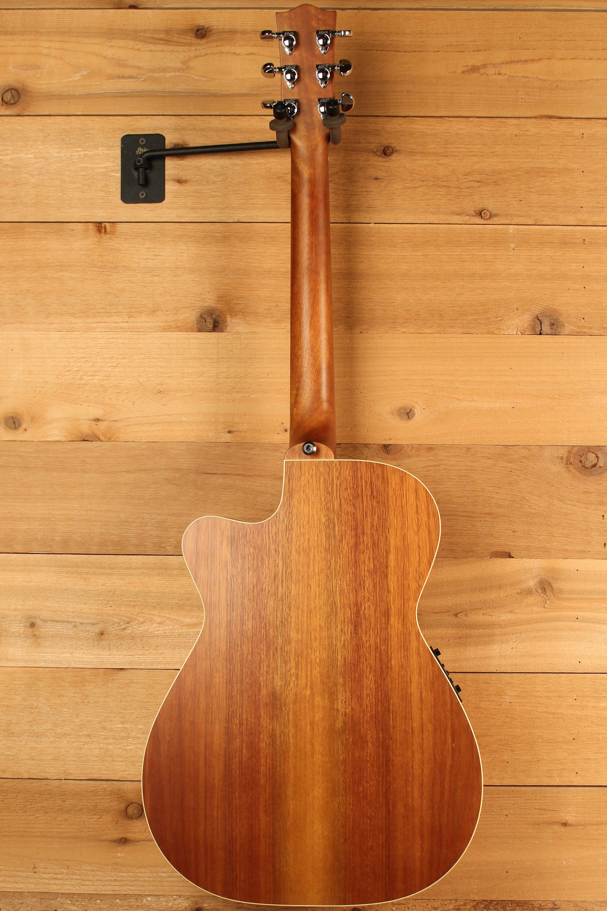 Maton EBG 808C TE Tommy Emmanuel Signature Guitar w/ Cutaway Pre-Owned 2018 ID-13381 - Artisan Guitars