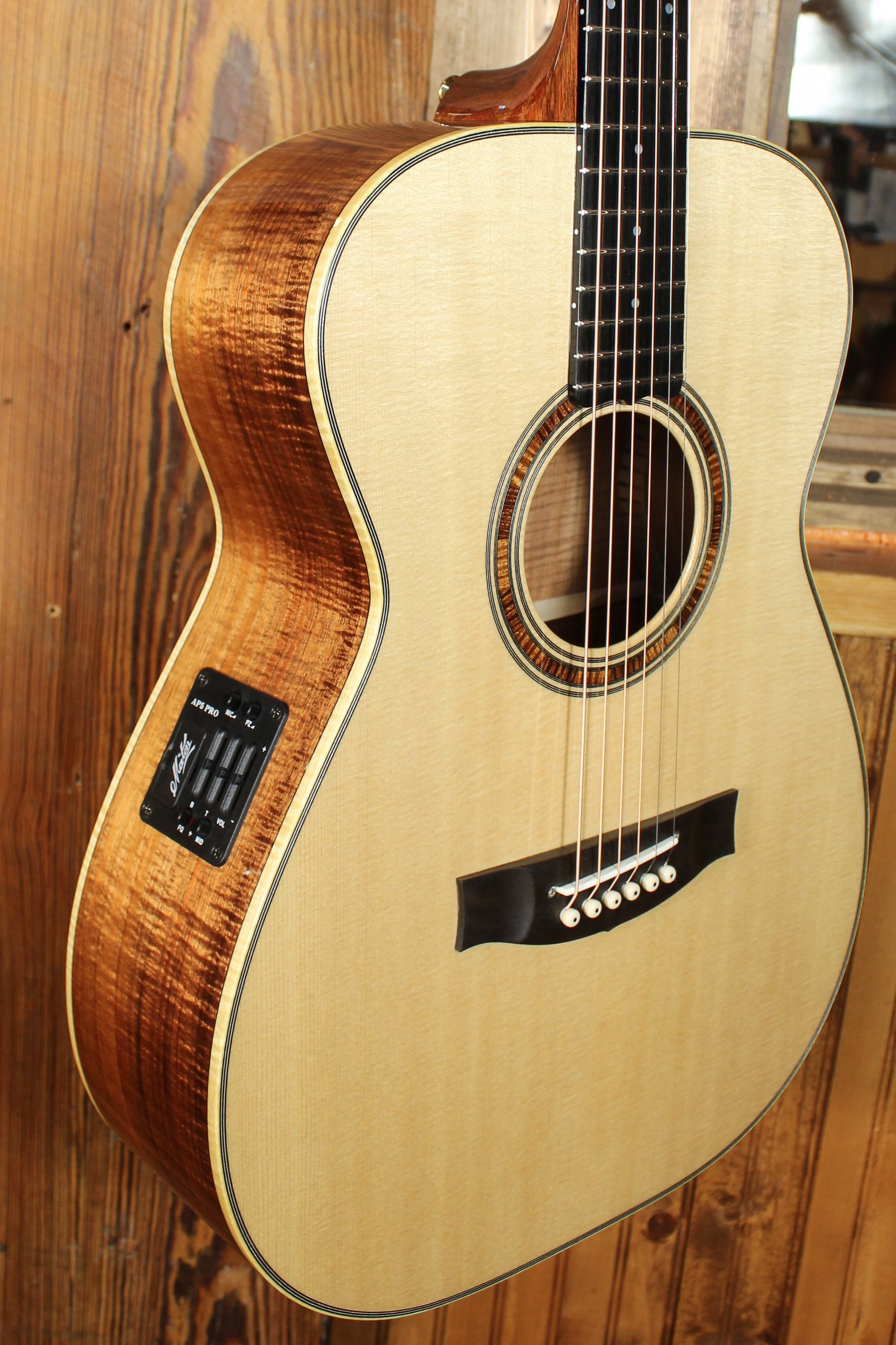 Maton WA May Custom Shop 808 Guitar w/ Sitka Spruce and Fiddleback Blackwood - Artisan Guitars