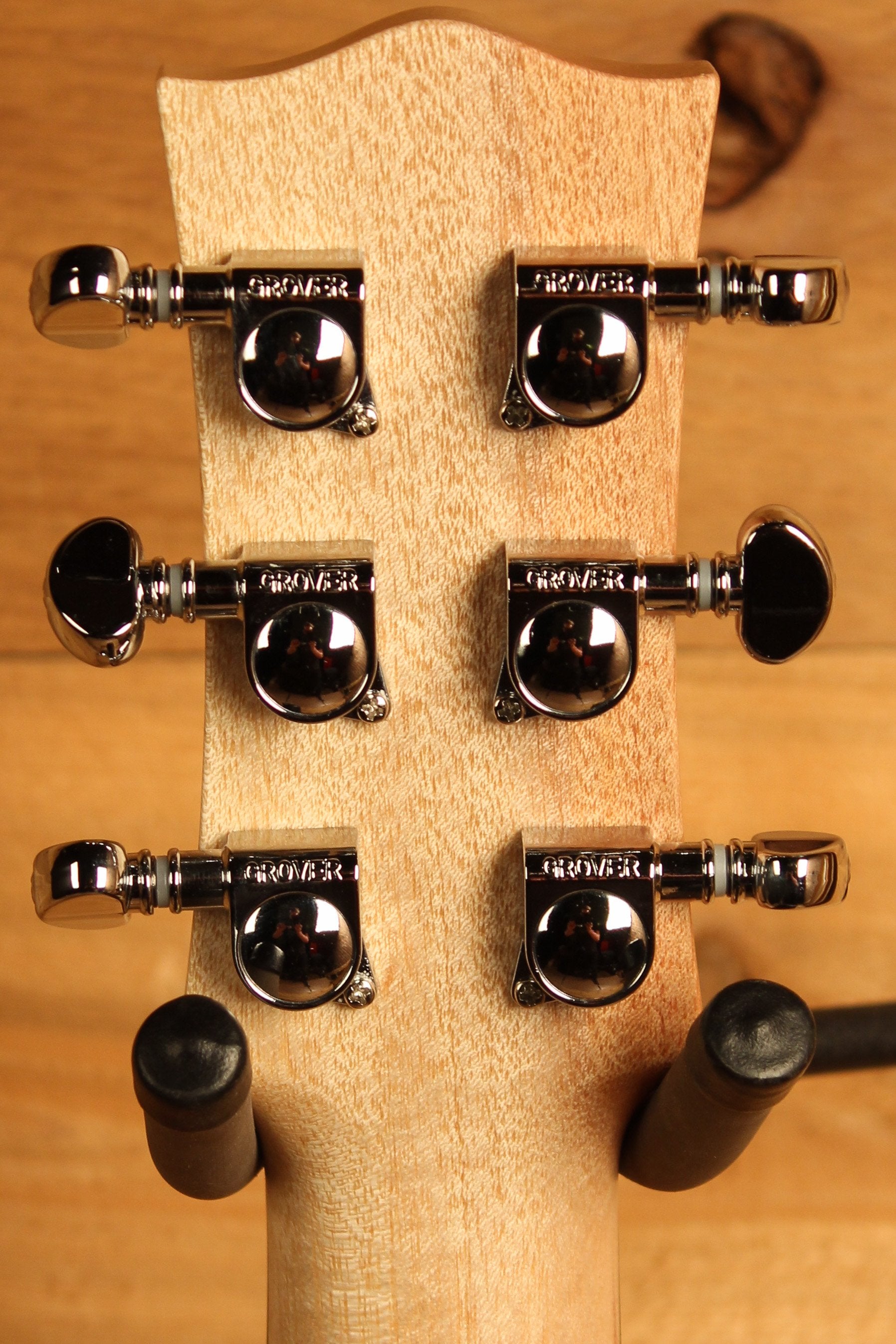 Maton EM6 Mini Guitar Sitka Spuce and Queensland Maple AP5 Original ID-13313 - Artisan Guitars