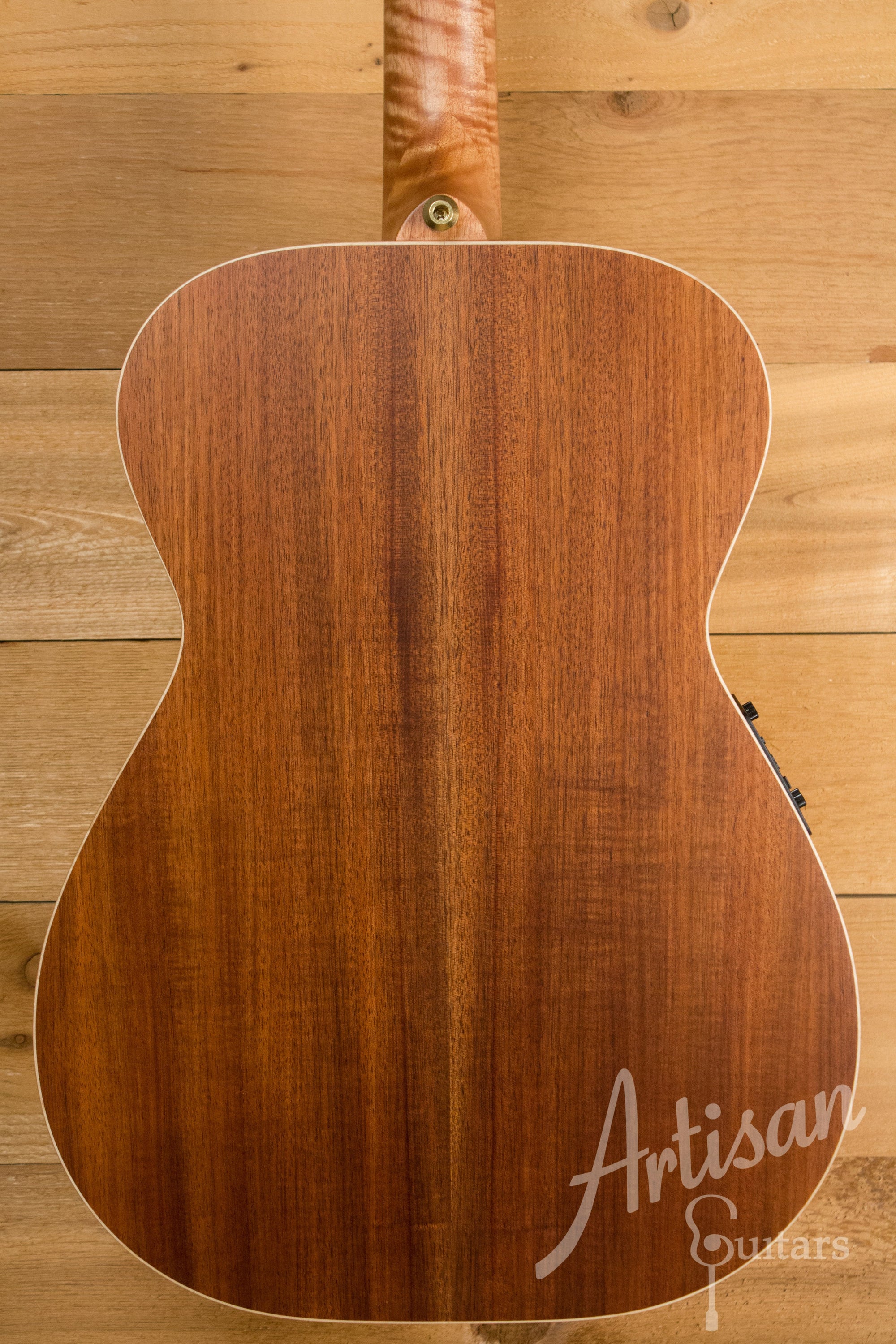 Maton EBG808 Artist Series Sitka Spruce and Blackwood ID-11194 - Artisan Guitars
