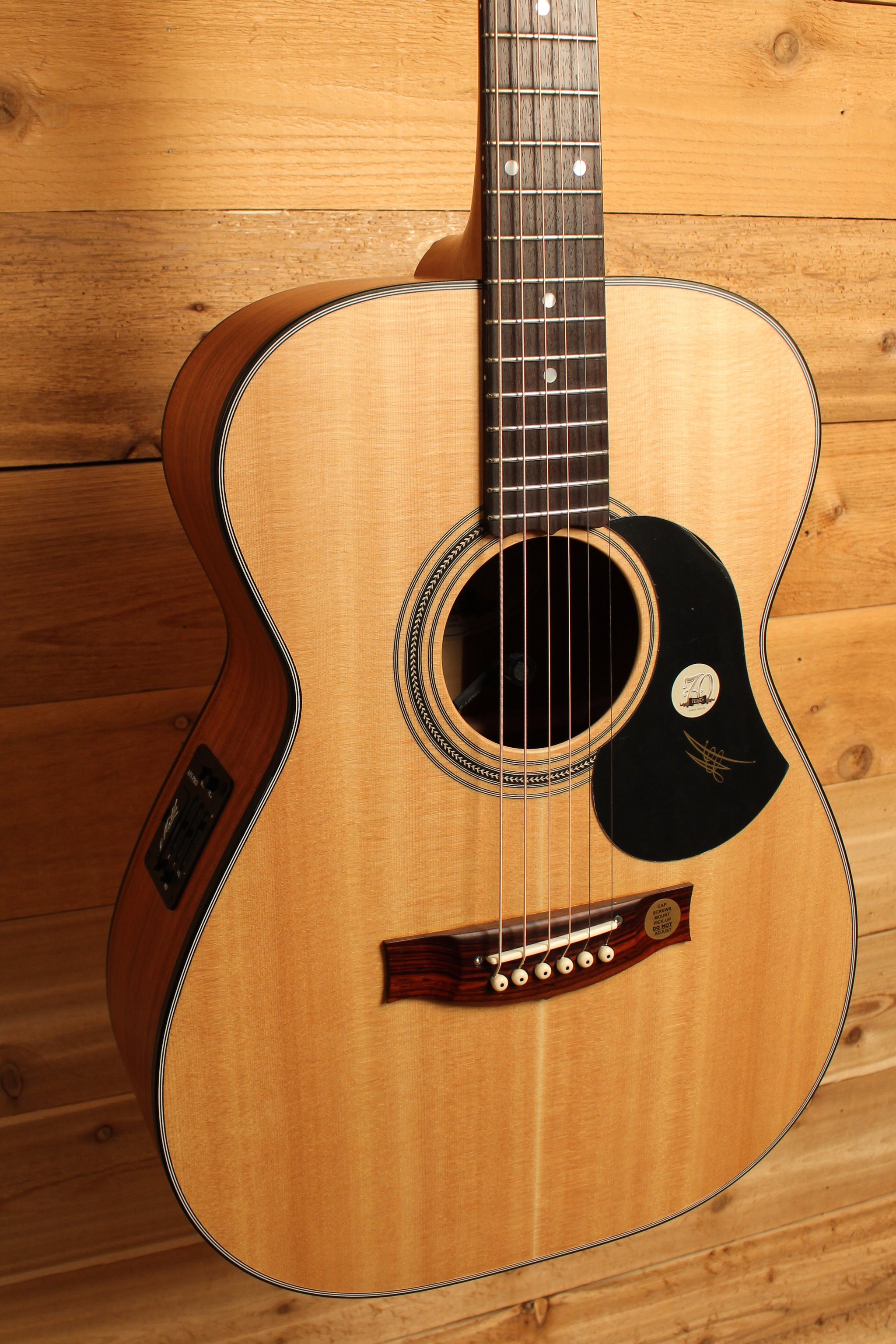 Maton EBG808 w/ AA Sitka Spruce & Blackwood  ID-13255 - Artisan Guitars