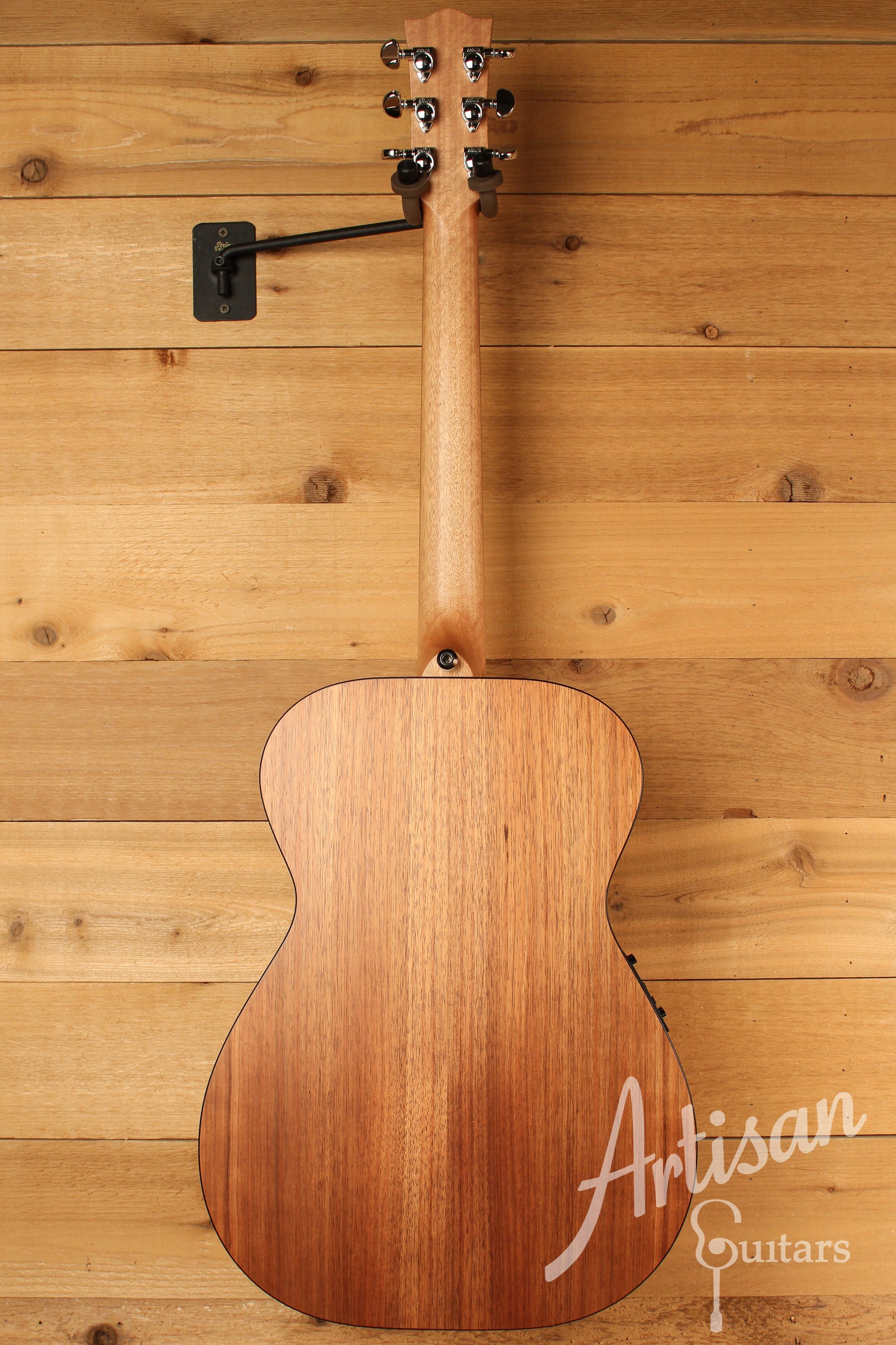 Maton SRS808 Guitar Western Red Cedar and Solid Blackwood ID-12689 - Artisan Guitars