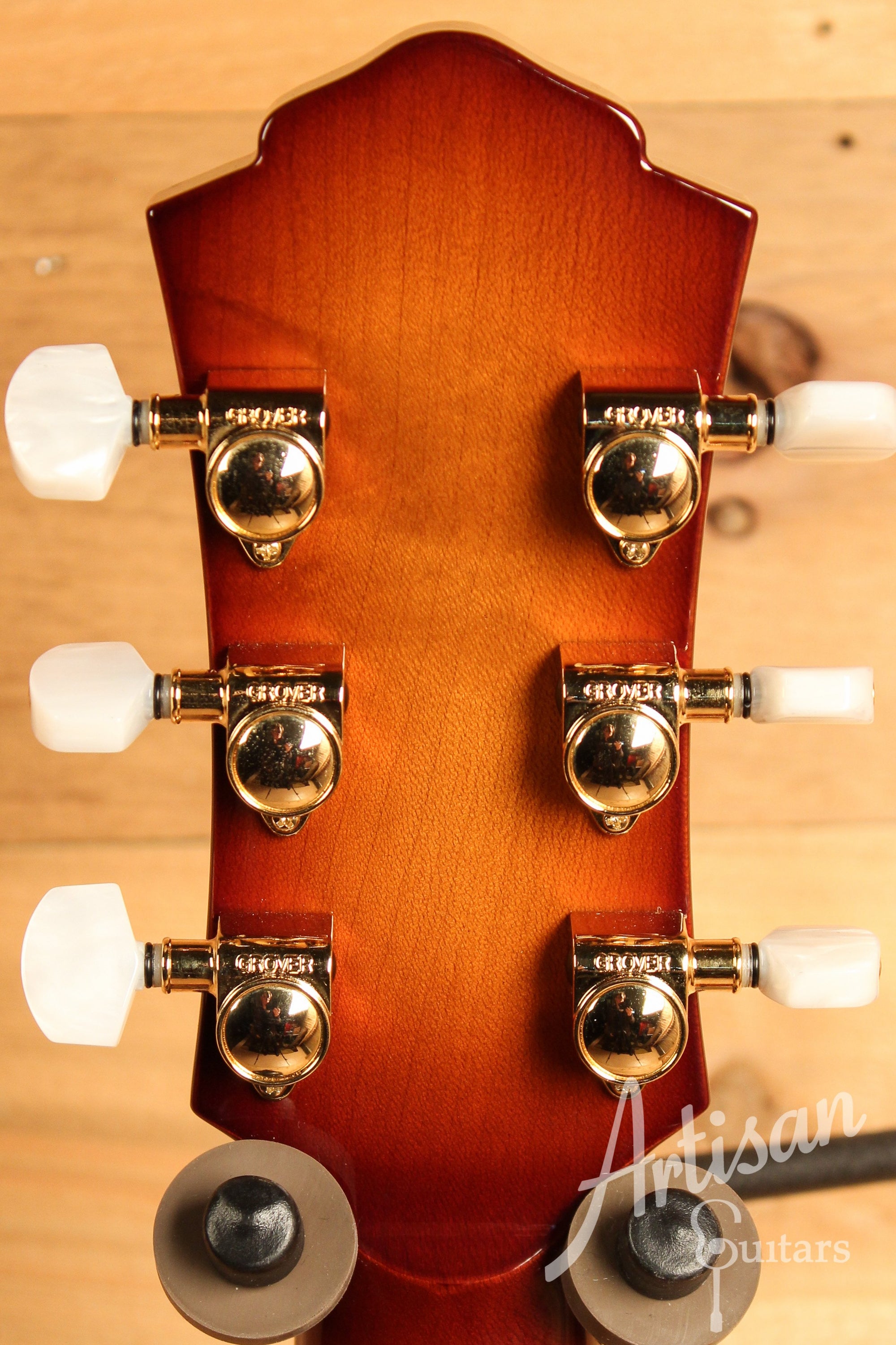 Maton Custom Shop Jumbo w/ European Spruce & Hard Rock Maple w/ Ice Tea Finish  ID-12822 - Artisan Guitars