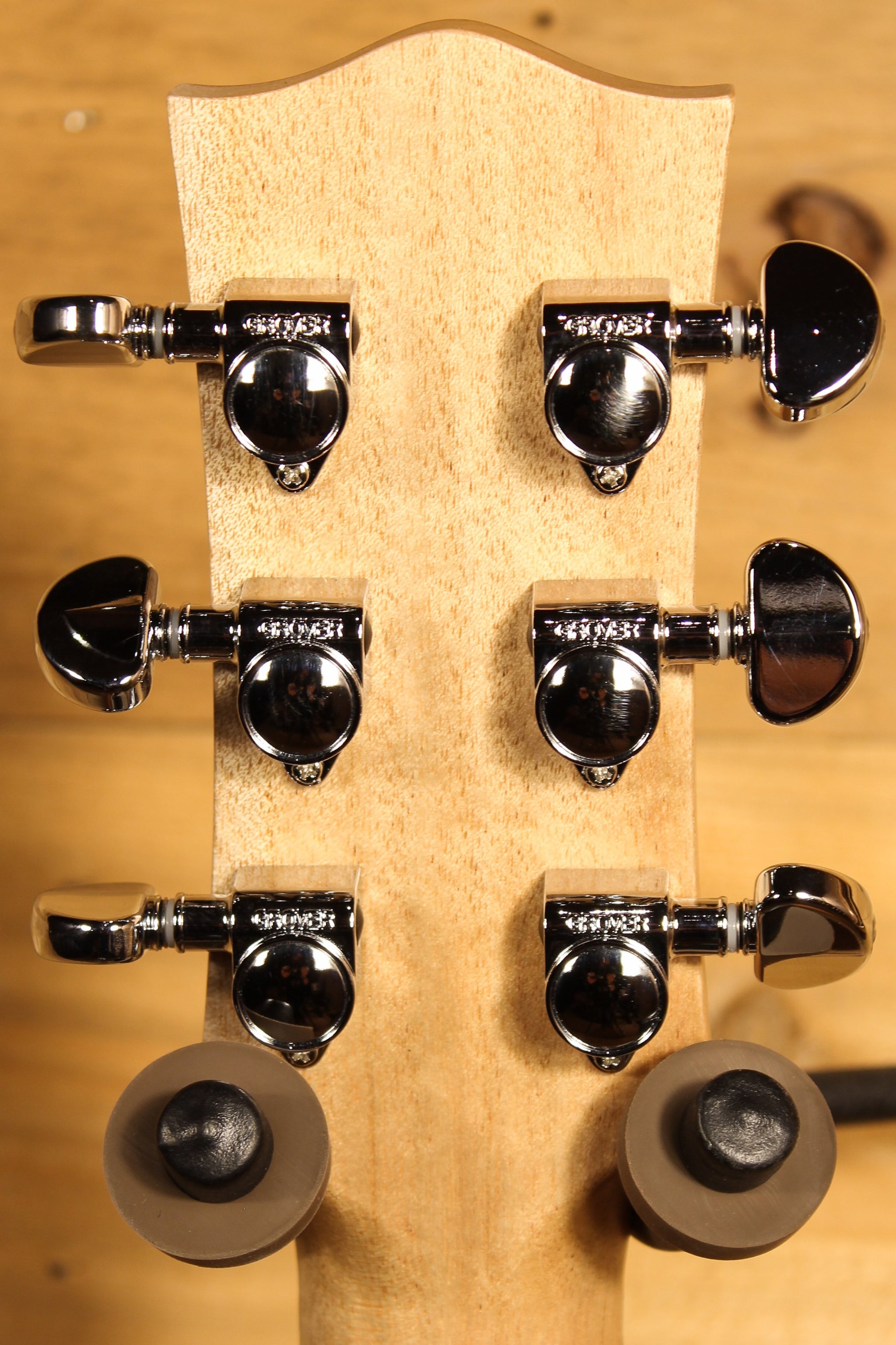 Maton EBW808 Cutaway Guitar w/ Blackwood Top, Back & Sides w/ AP5 Pro Pickup System ID-13696 - Artisan Guitars