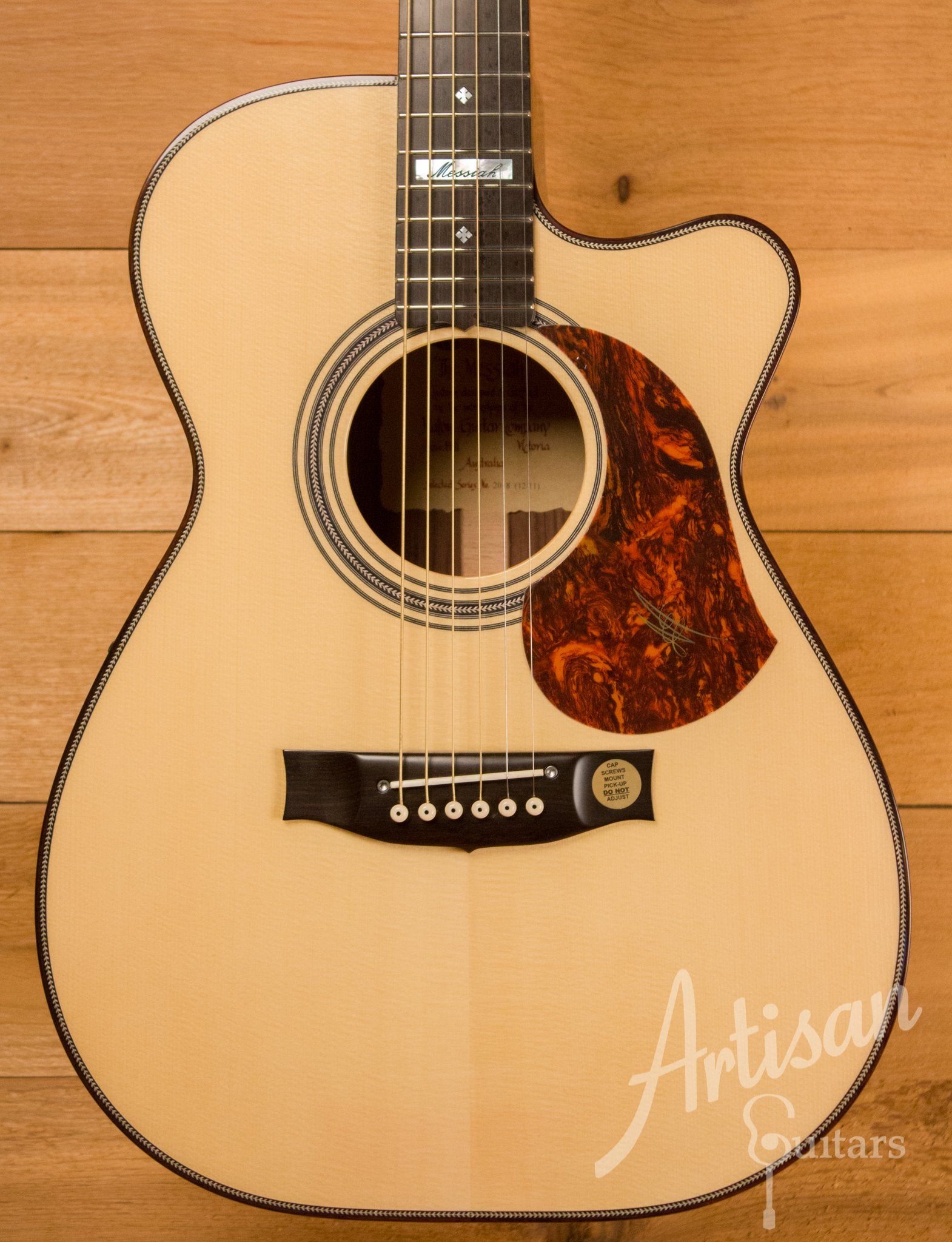 Maton EM 100C 808 Messiah Series Guitar with Sitka and Indian Rosewood Cutaway AP5 Pro ID-10827 - Artisan Guitars