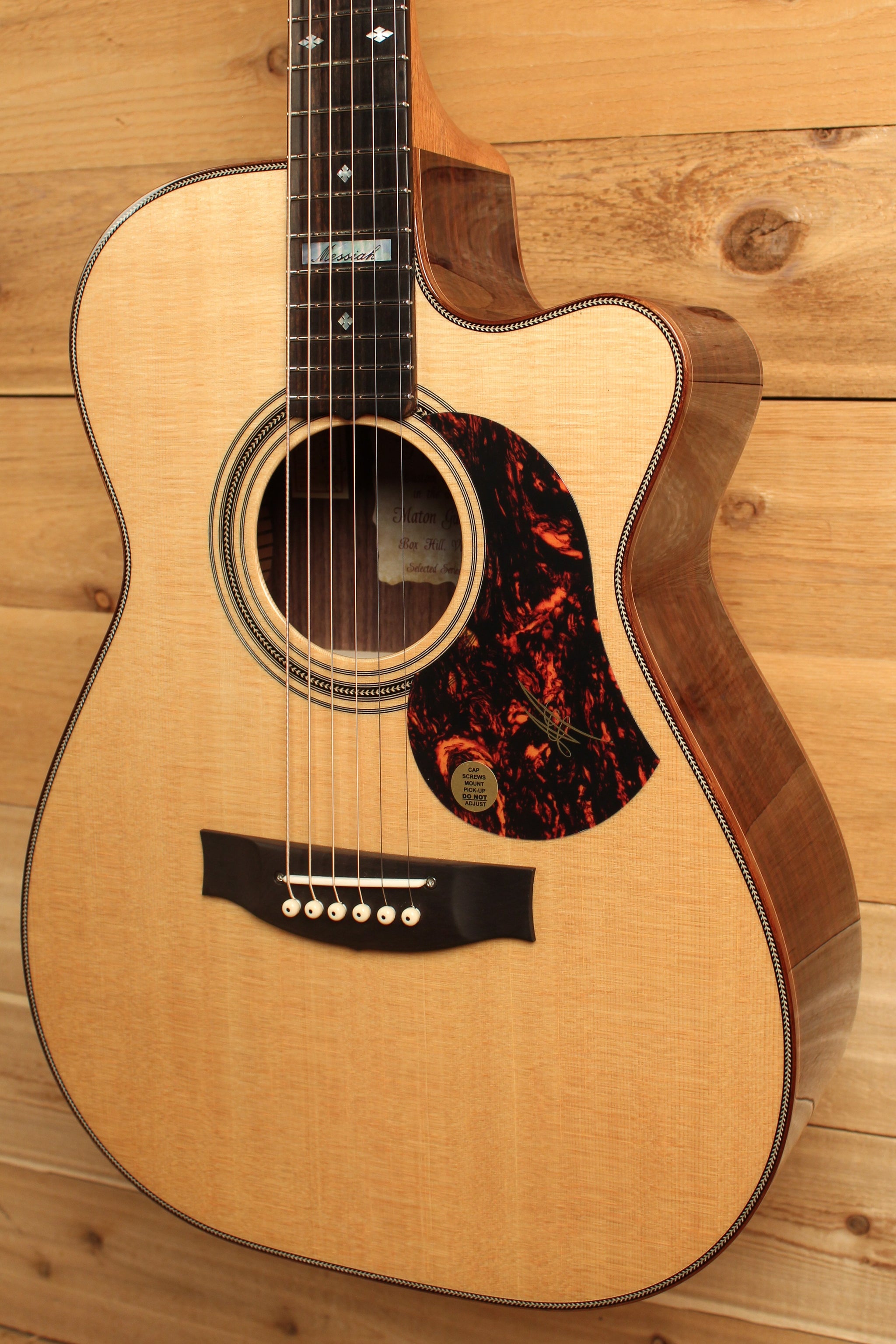 Maton EM100C 808 Messiah Series with Sitka and Indian Rosewood Cutaway ID-13319 - Artisan Guitars