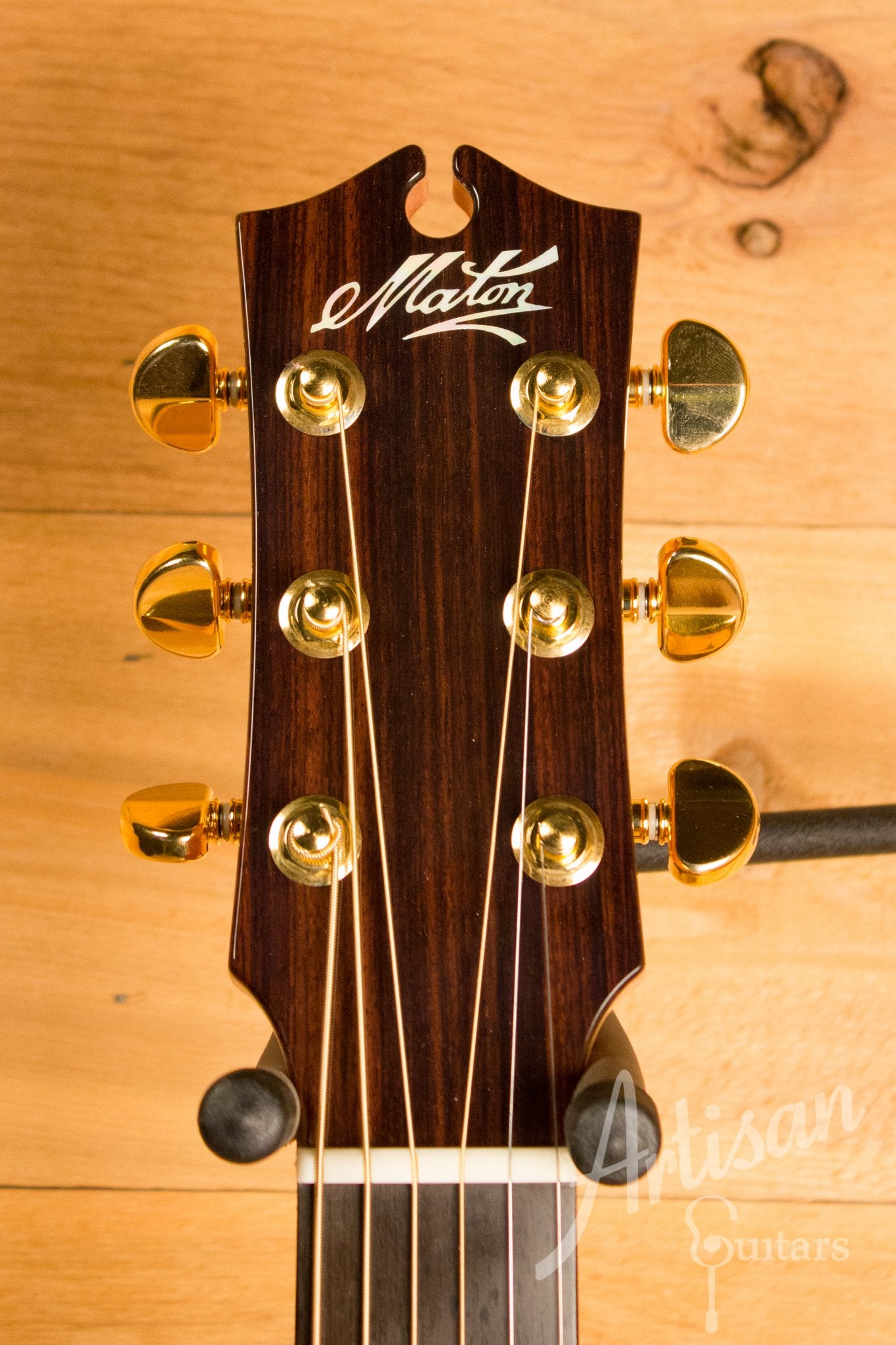 Maton EM 100C 808 Messiah Series Guitar with Sitka and Indian Rosewood Cutaway AP5 Pro ID-10827 - Artisan Guitars