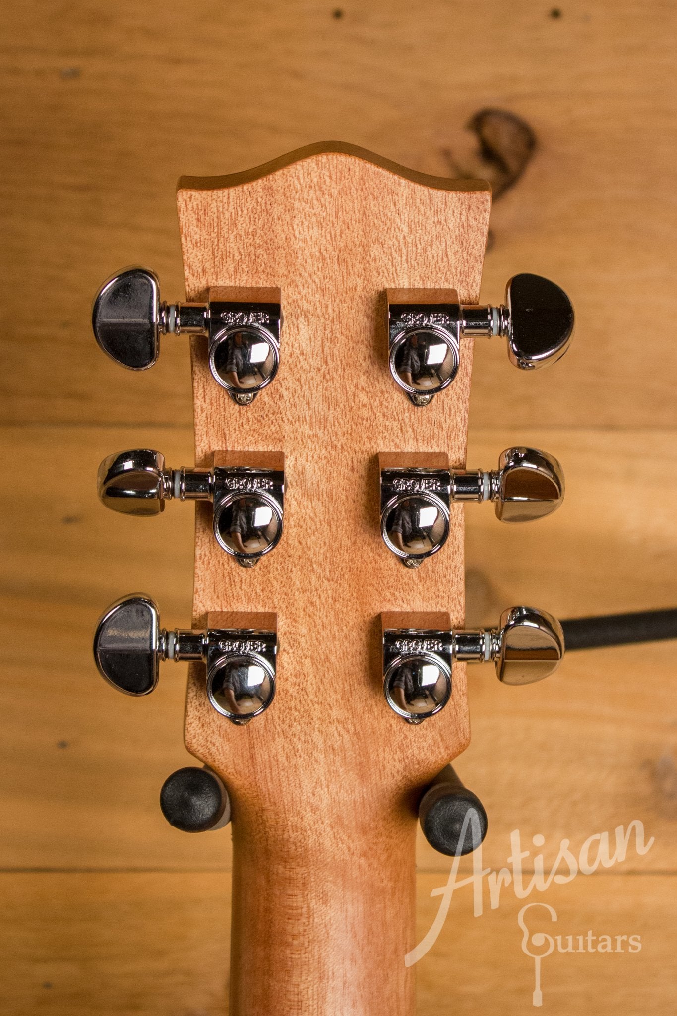 Maton SRS808 Guitar Western Red Cedar and Solid Blackwood ID-10750 - Artisan Guitars