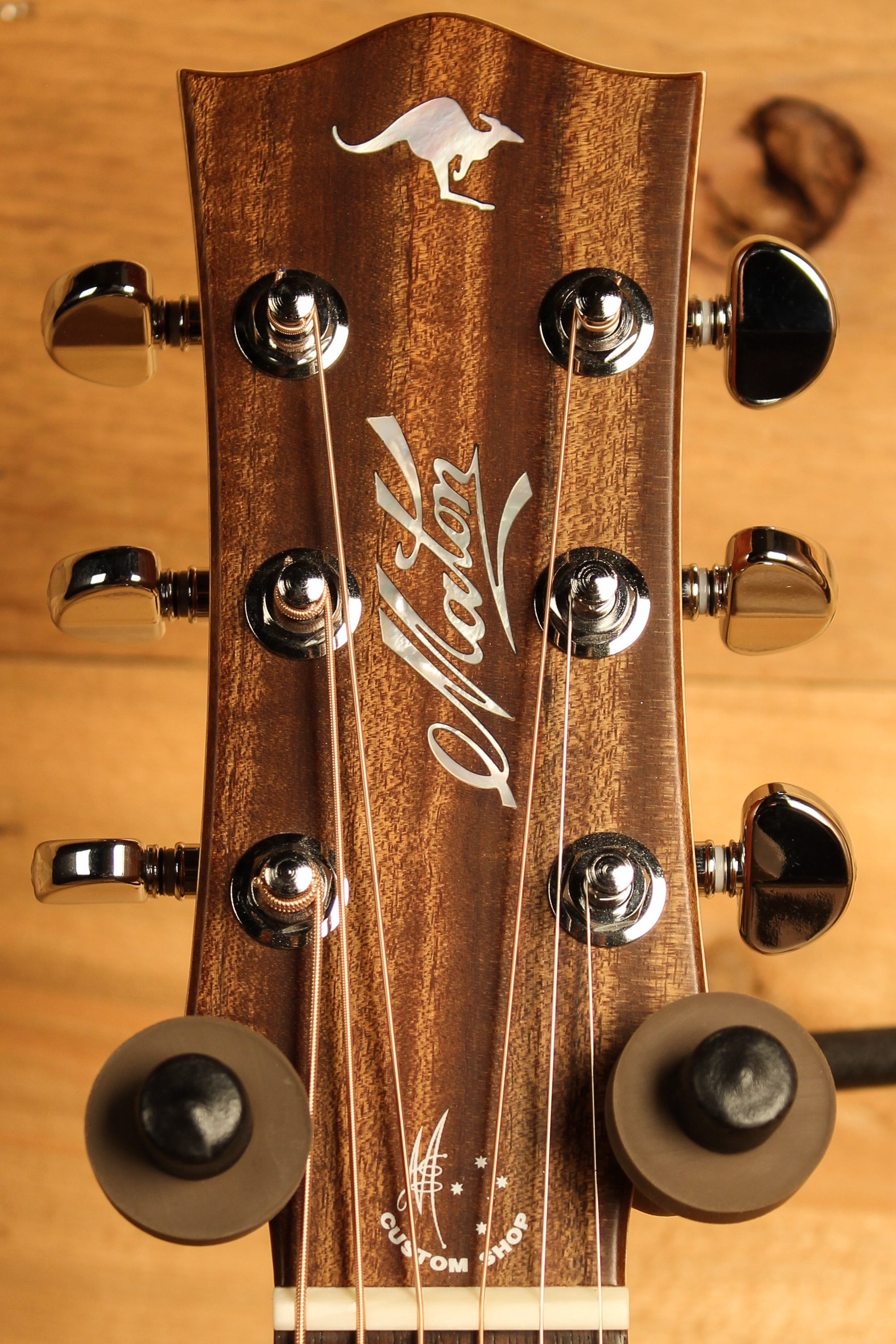 Maton Custom Shop T.E Personal Guitar Sitka Spruce & Queensland Maple ID-13619 - Artisan Guitars