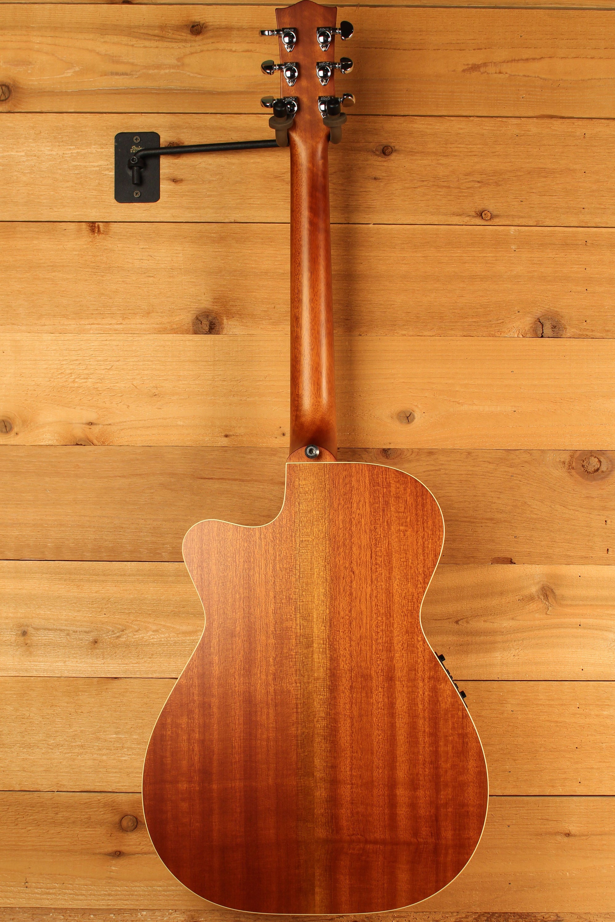 Maton EBG 808C TE Tommy Emmanuel Signature Guitar w/ Cutaway ID-13516 - Artisan Guitars