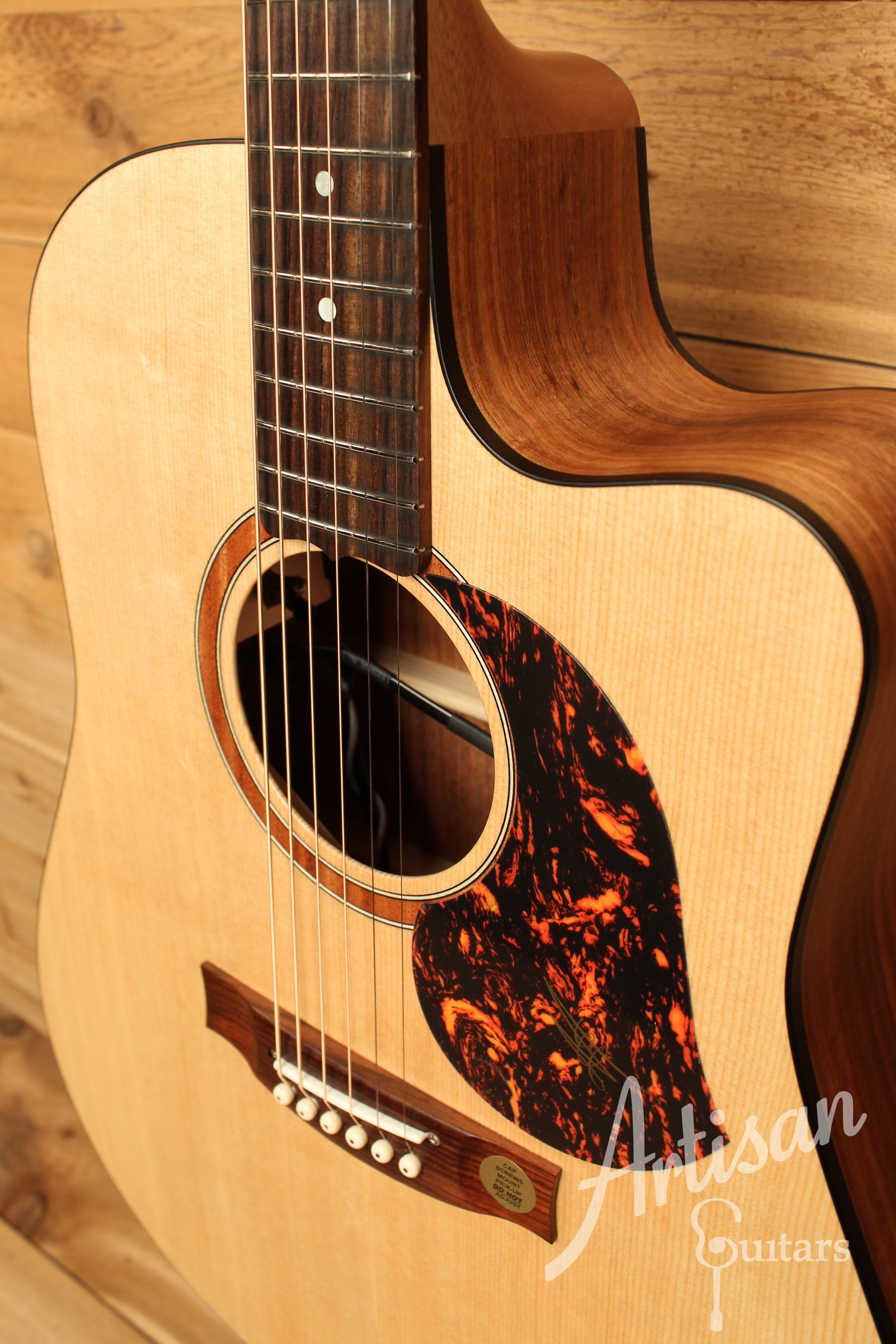 Maton SRS70C Solid Road Series Acoustic Electric w/ AP5 Pro Pickup ID-12903 - Artisan Guitars