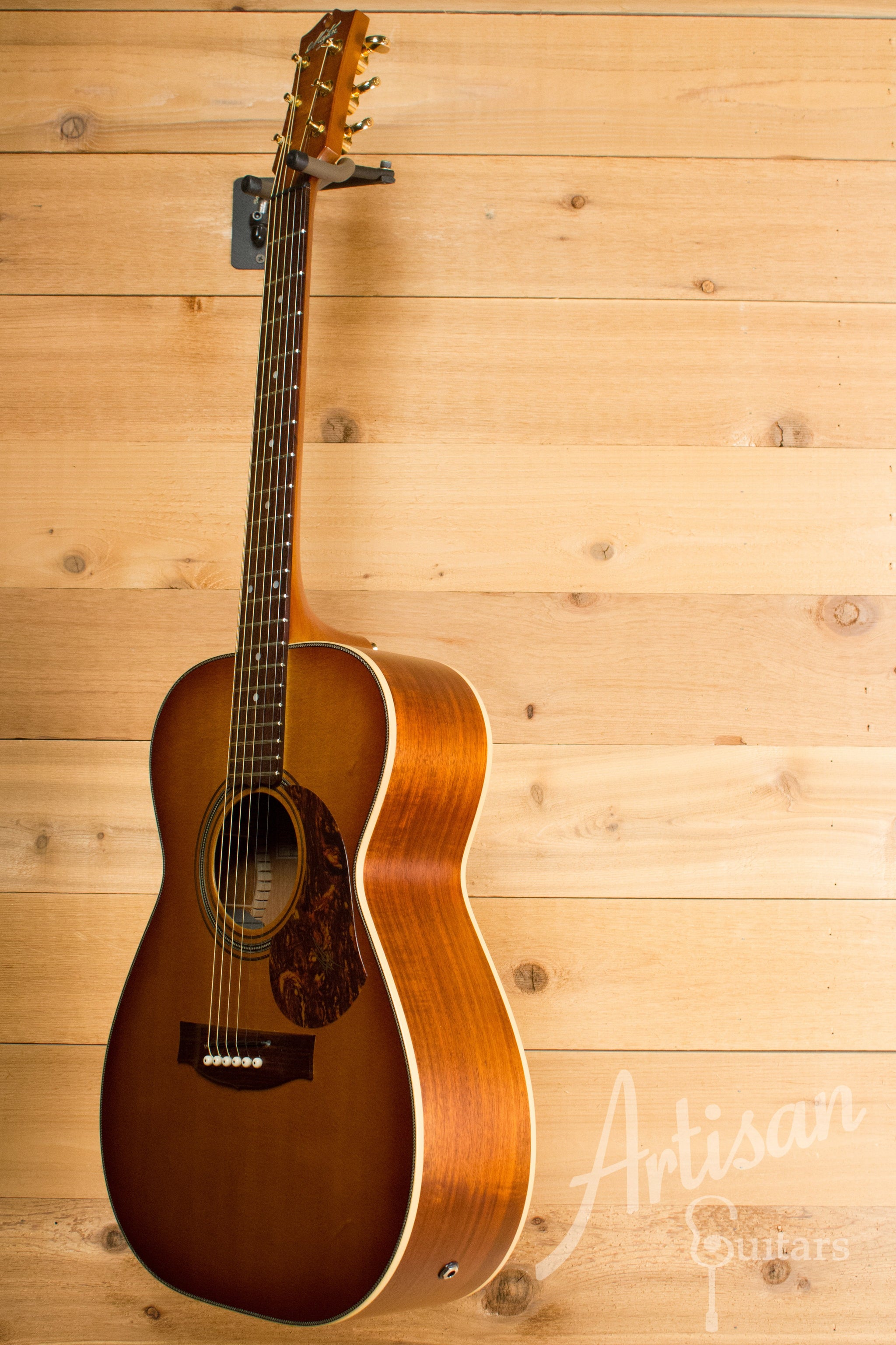 Maton EBG808 Sitka Spruce and Blackwood with Sunburst Finish Pre-Owned 2011 ID-9135 - Artisan Guitars