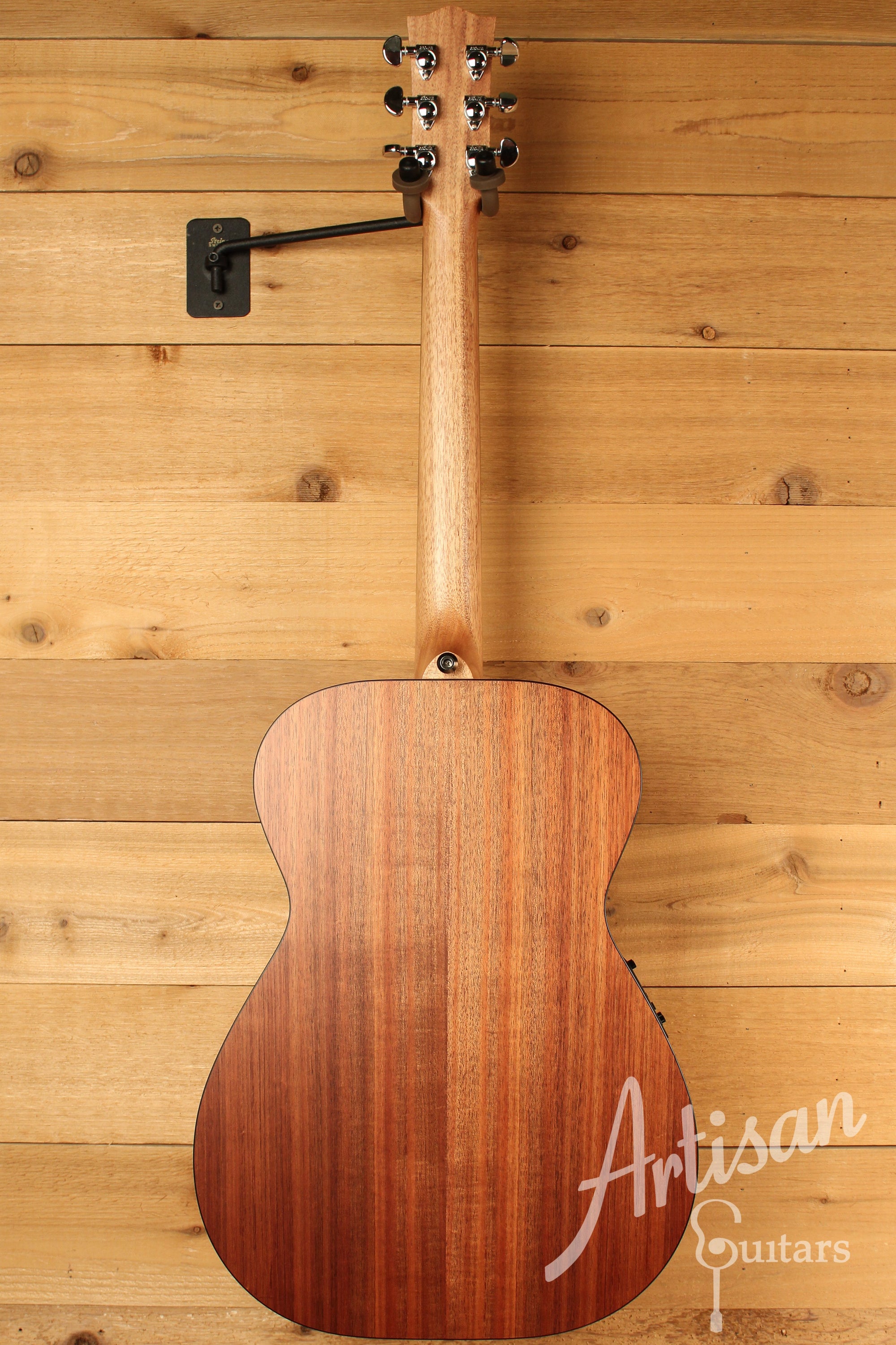 Maton SRS808 Guitar Western Red Cedar and Solid Blackwood ID-12690 - Artisan Guitars