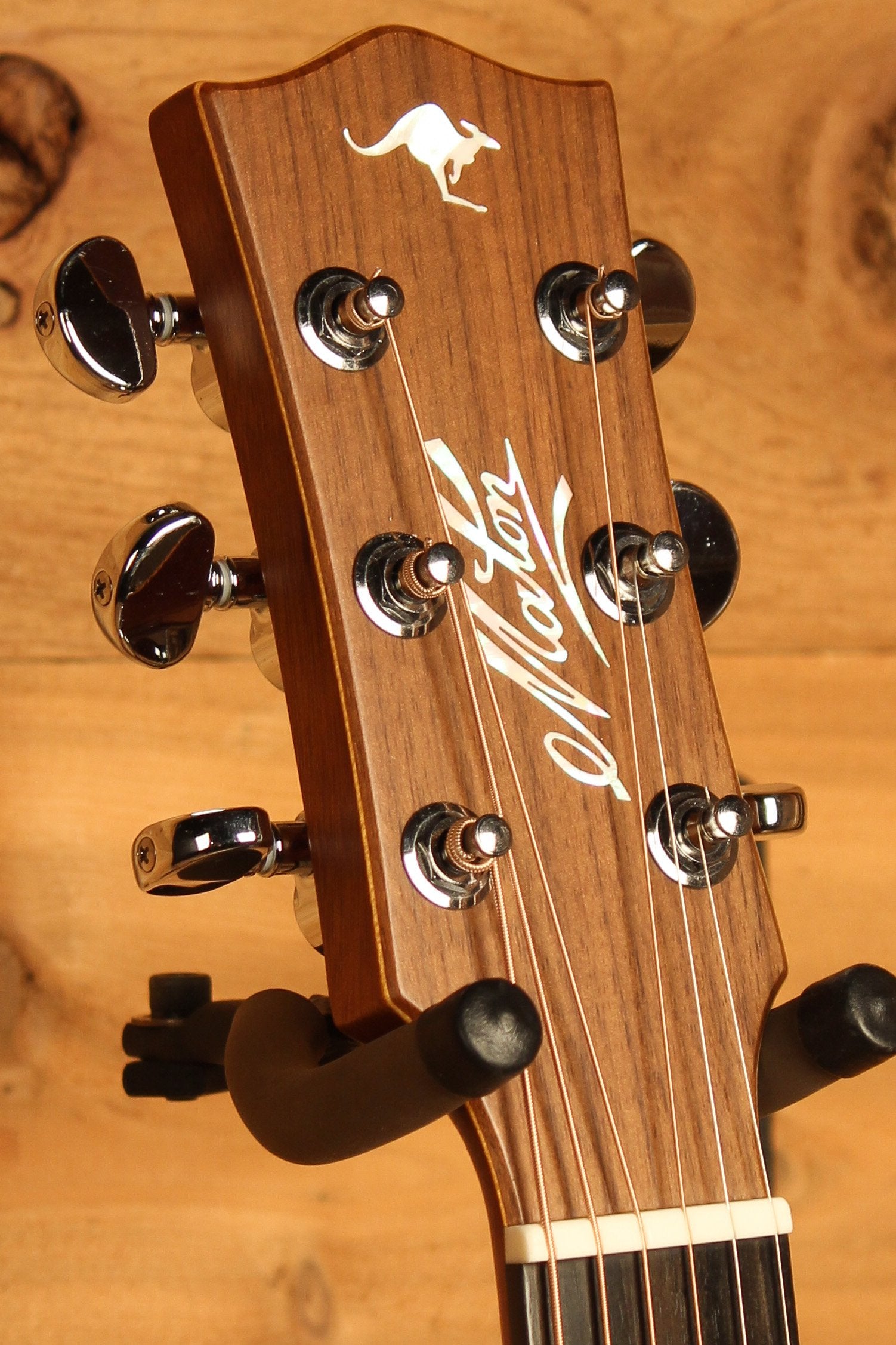 Maton EBG 808C TE Tommy Emmanuel Signature Guitar w/ Cutaway ID-13321 - Artisan Guitars
