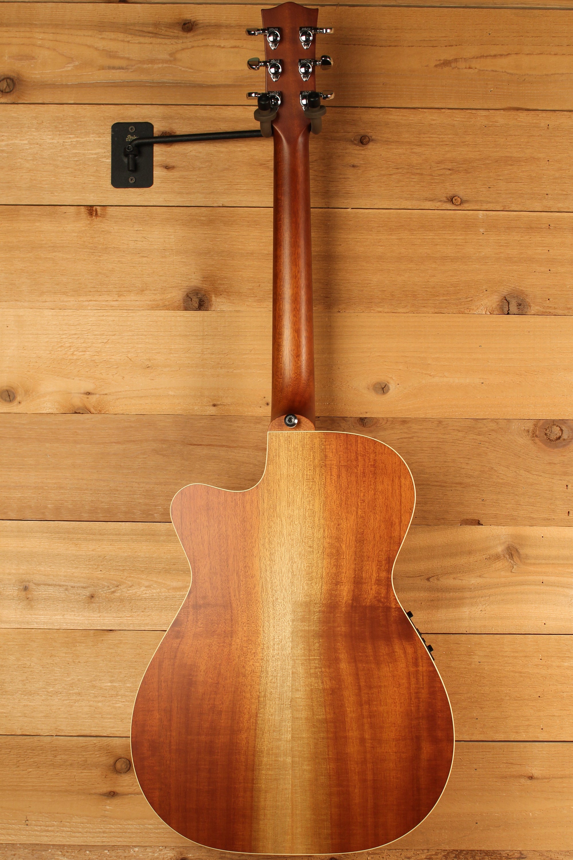 Maton EBG 808C TE Tommy Emmanuel Signature Guitar w/ Cutaway ID-13458 - Artisan Guitars