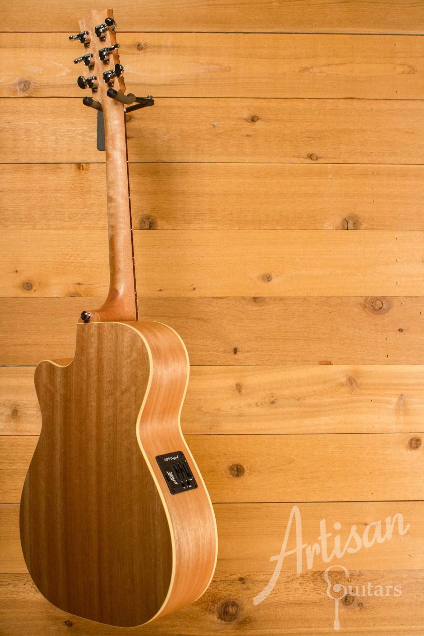Maton EBG808CL Performer Series Bunya and Queensland Maple with Cutaway ID-10785 - Artisan Guitars