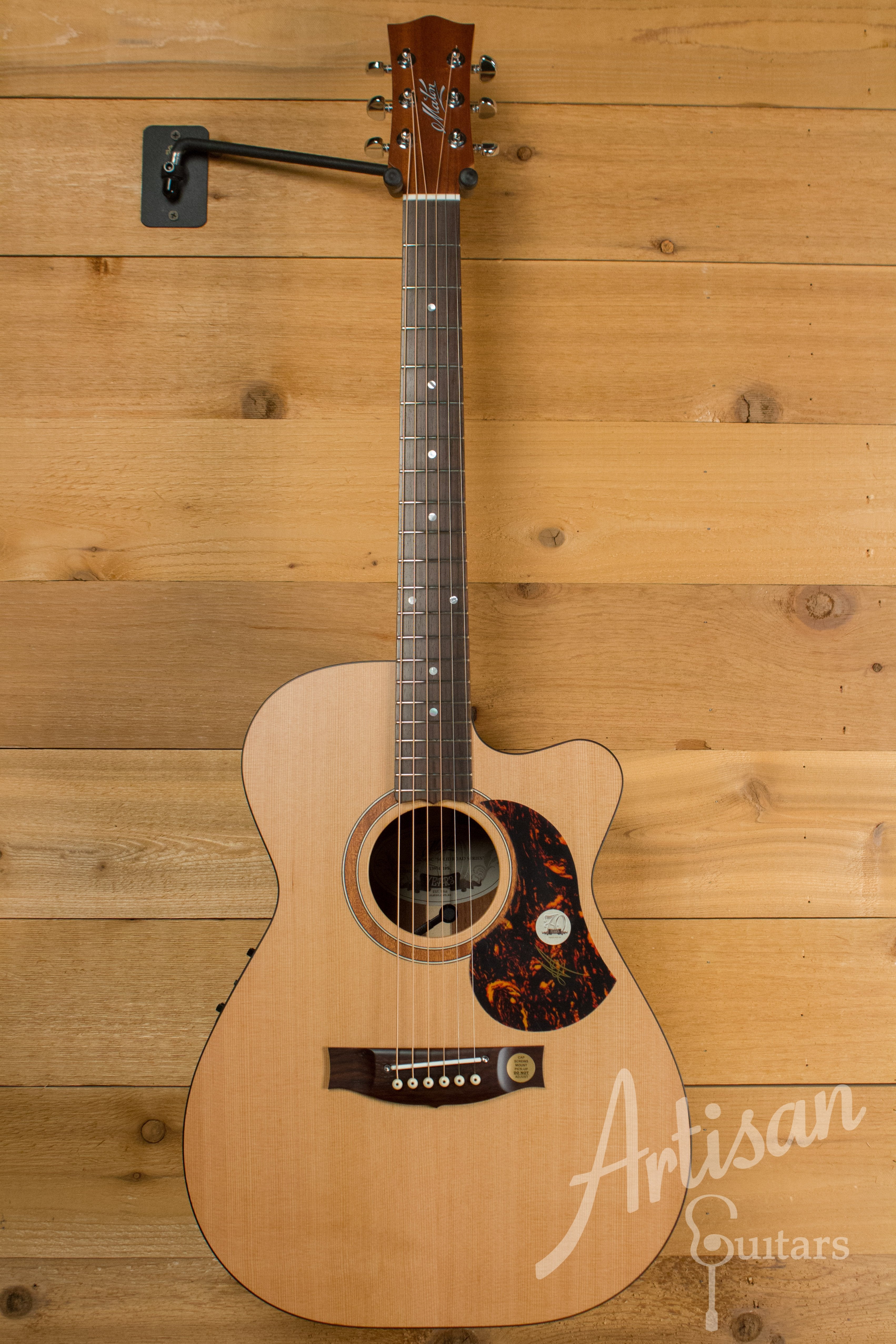 Maton SRS808C Guitar Western Red Cedar and Solid Blackwood Cutaway ID-11207 - Artisan Guitars