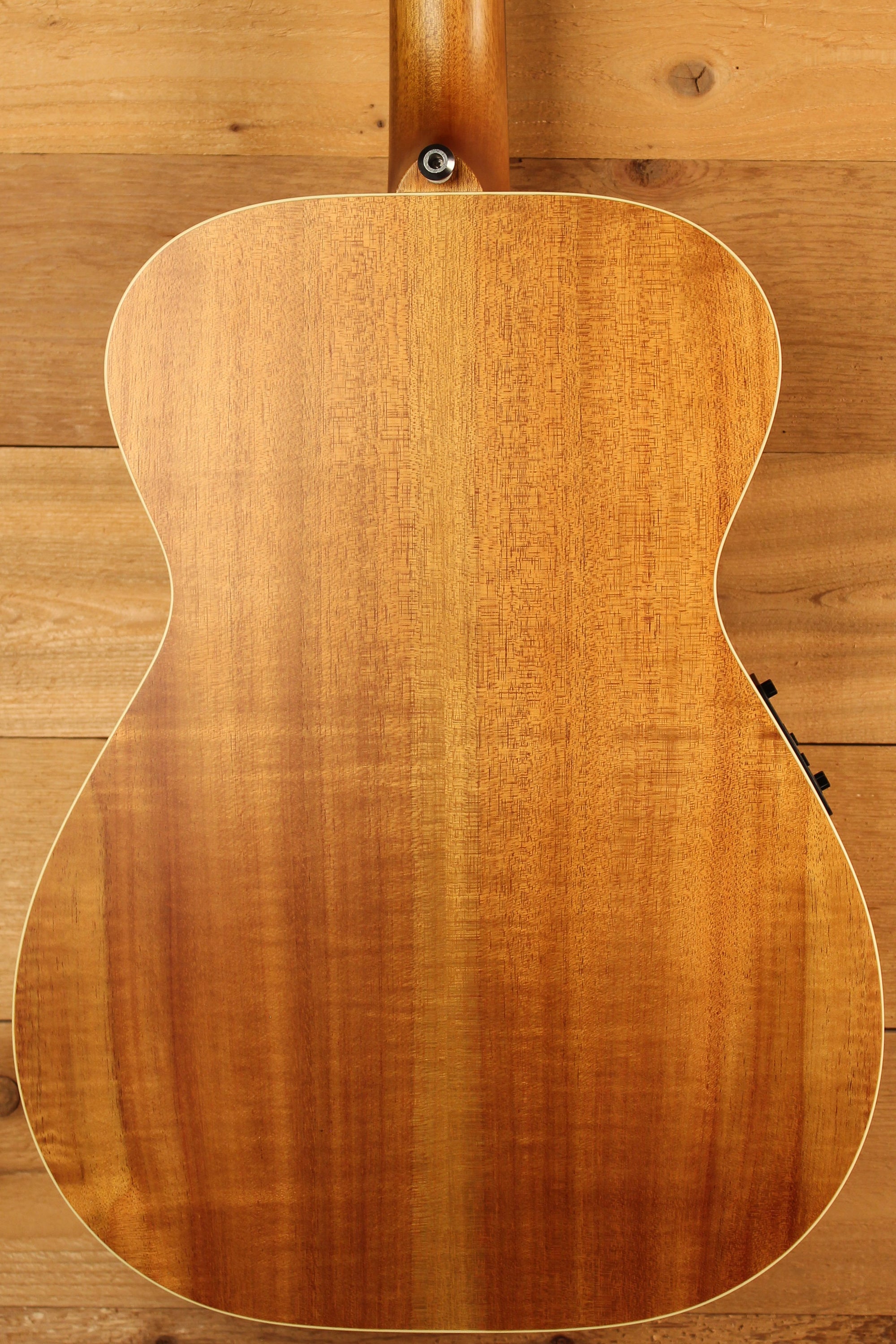 Maton EBG 808 TE Tommy Emmanuel Signature Guitar ID-13609 - Artisan Guitars