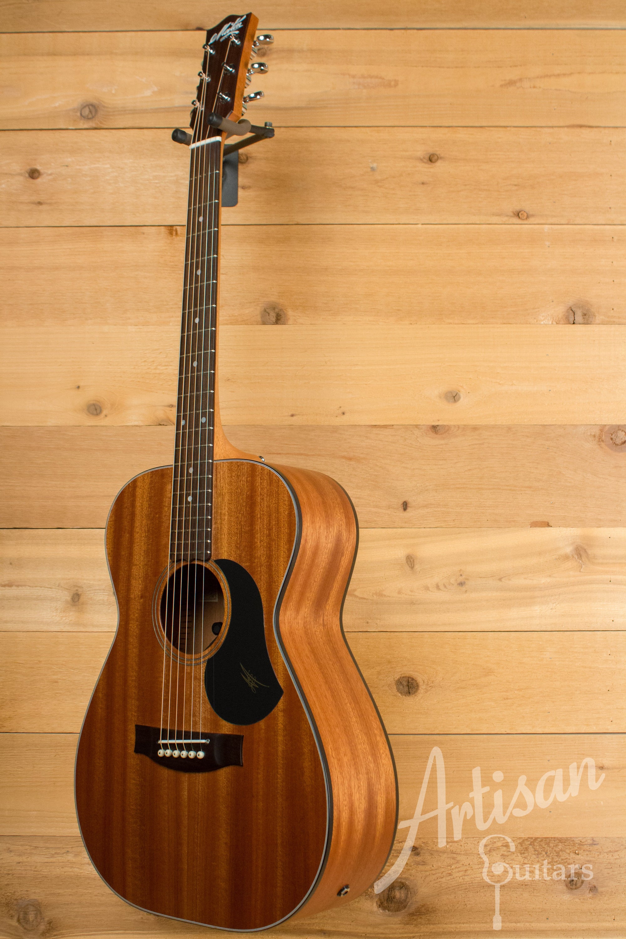 Maton M808 Guitar Sapele Top, Back, and Sides with AP5 Pro Pickup Pre-Owned 2016 ID-11117 - Artisan Guitars