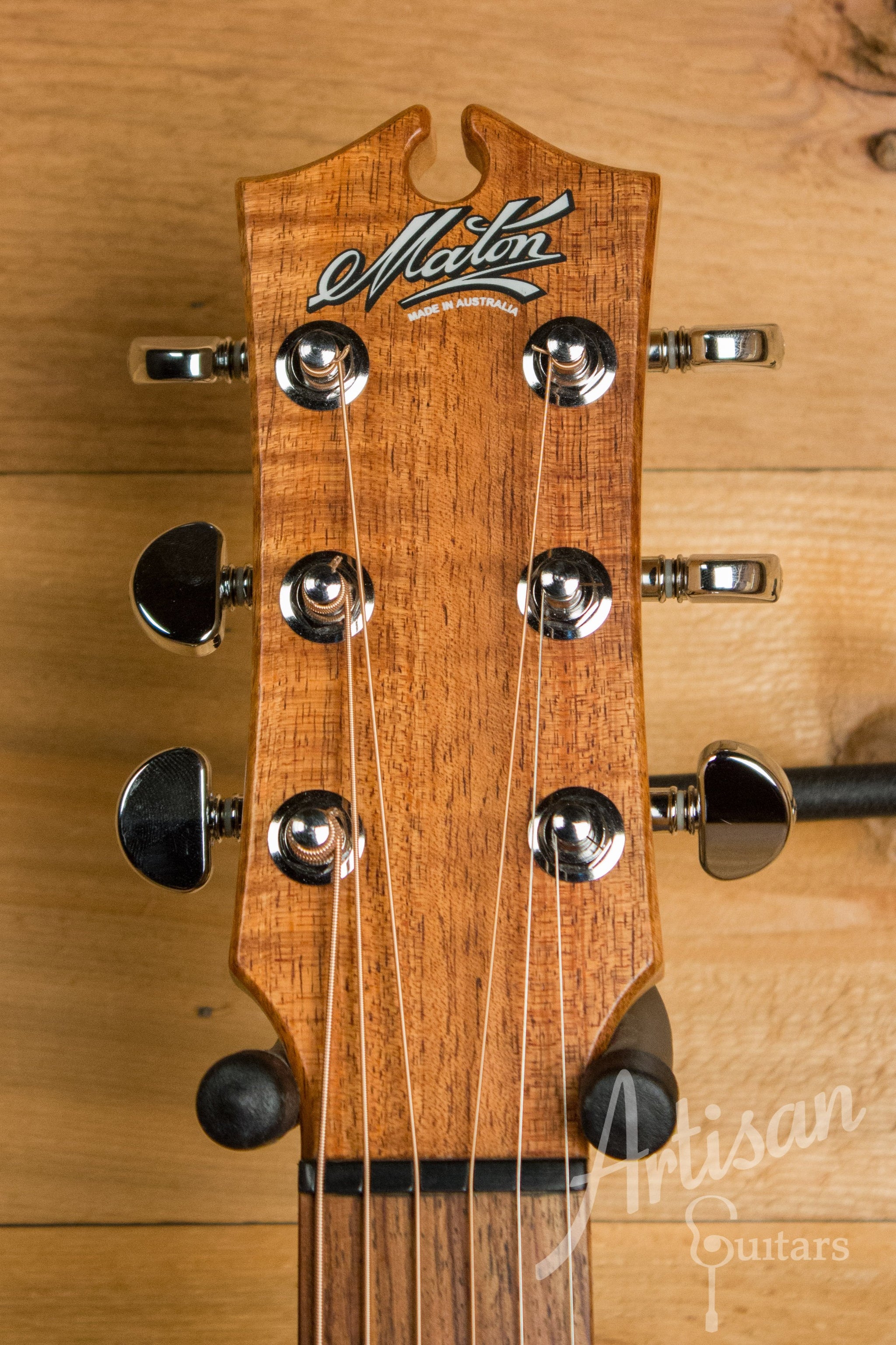 Maton EBG808 Sitka Spruce and Blackwood Pre-Owned 2012 ID-11118 - Artisan Guitars