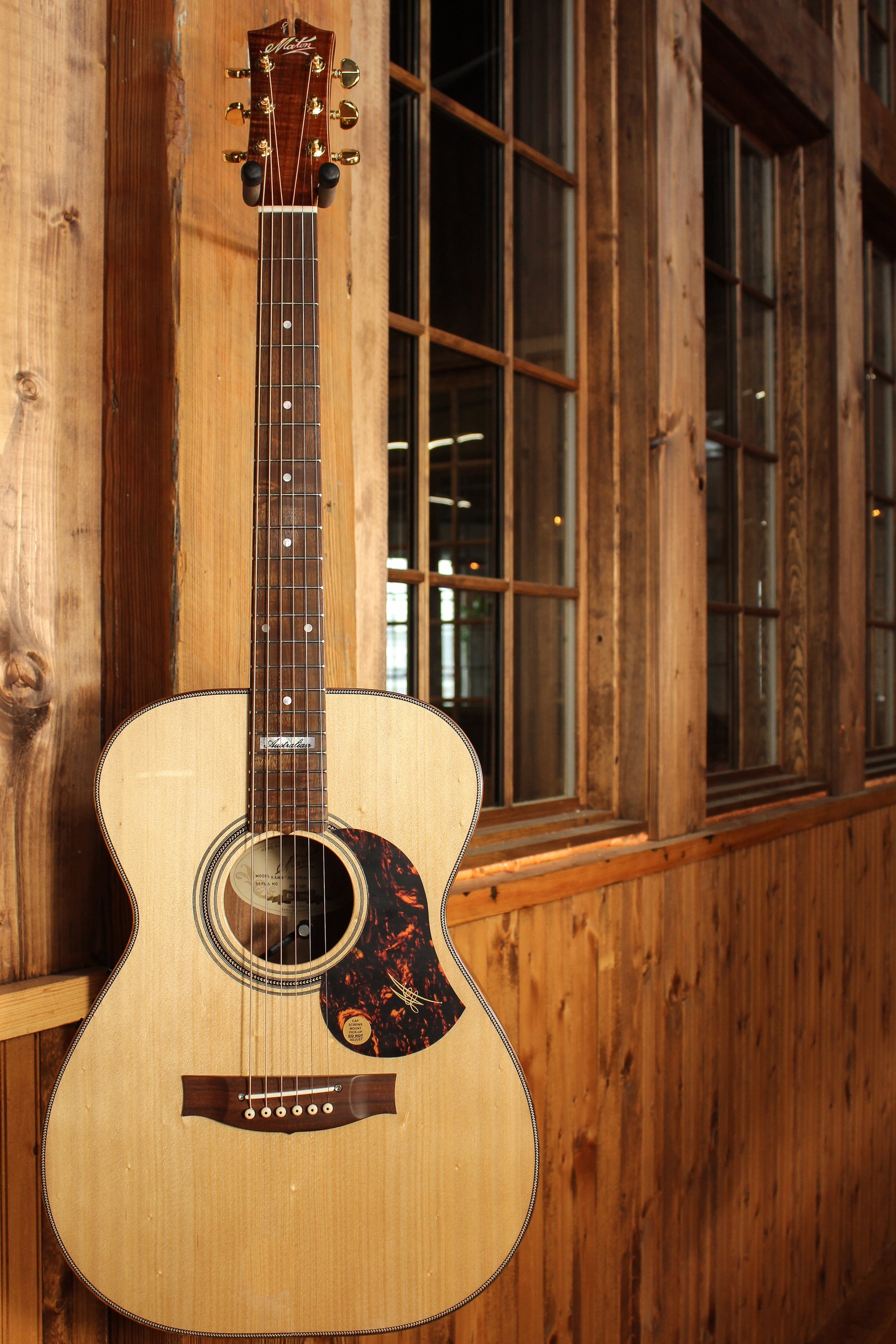 Maton EA808 Australian Series Guitar Bunya and Australian Blackwood ID-13792 - Artisan Guitars