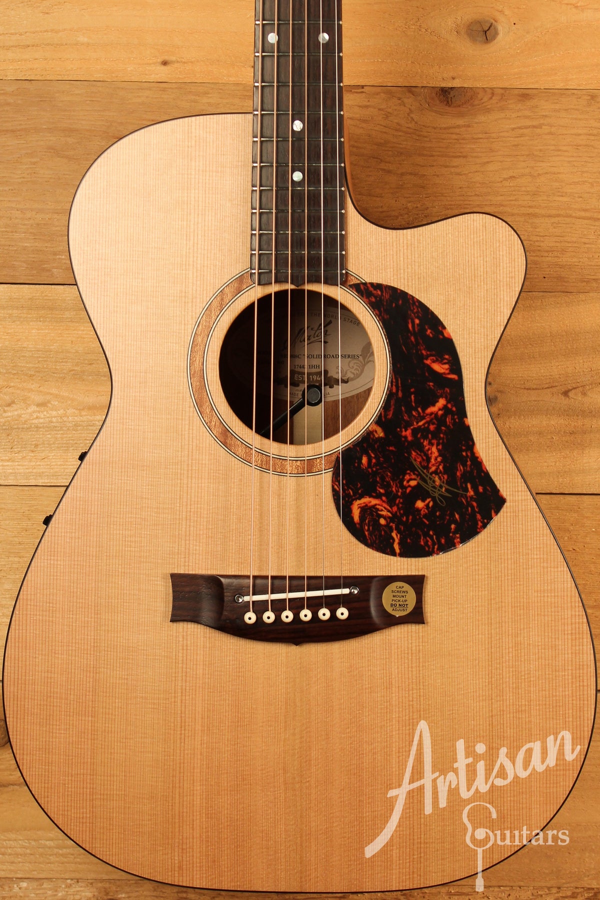 Maton SRS808C Guitar Western Red Cedar and Solid Blackwood w/ Cutaway ID-12987 - Artisan Guitars