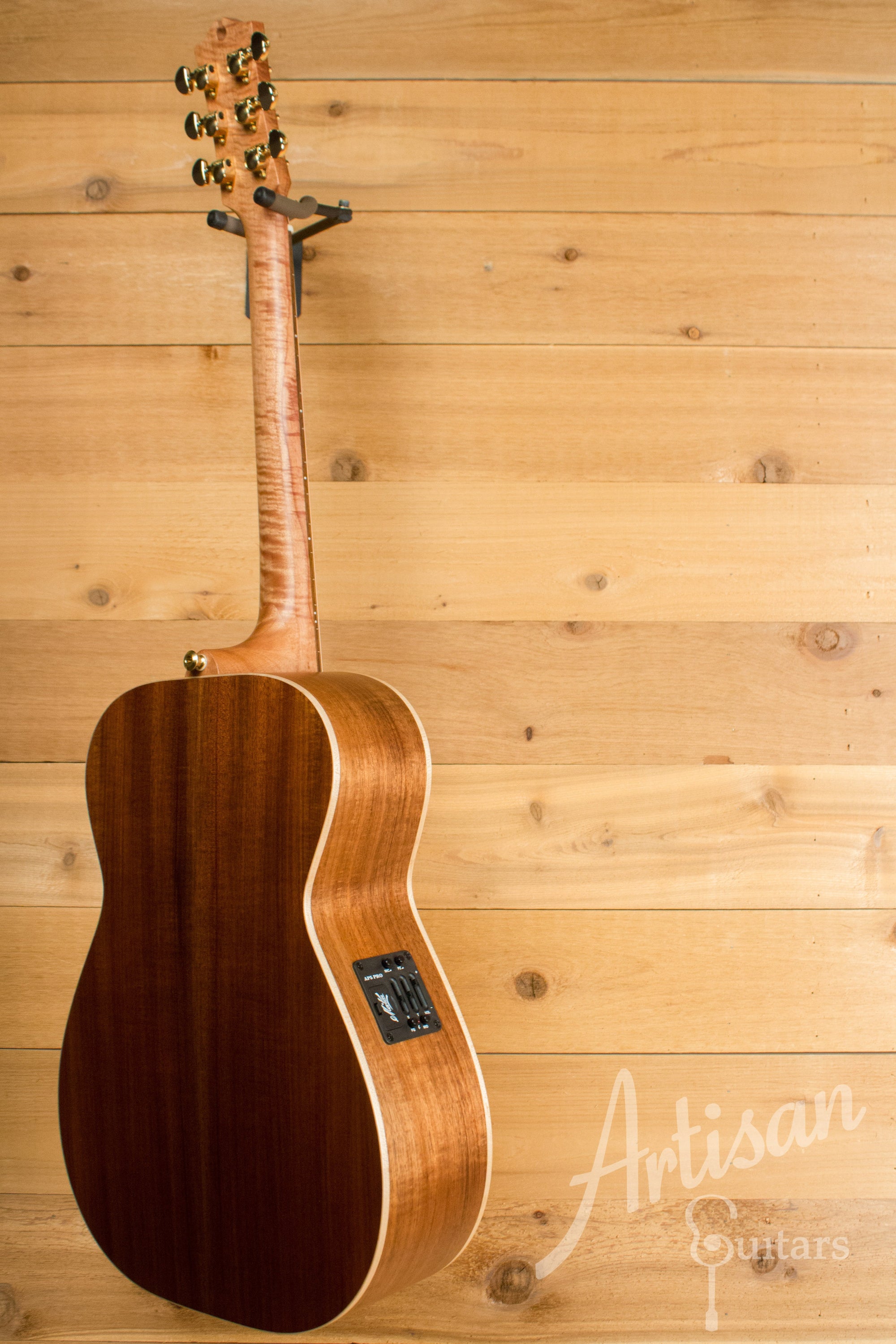 Maton EBG808 Artist Series Sitka Spruce and Blackwood ID-11194 - Artisan Guitars