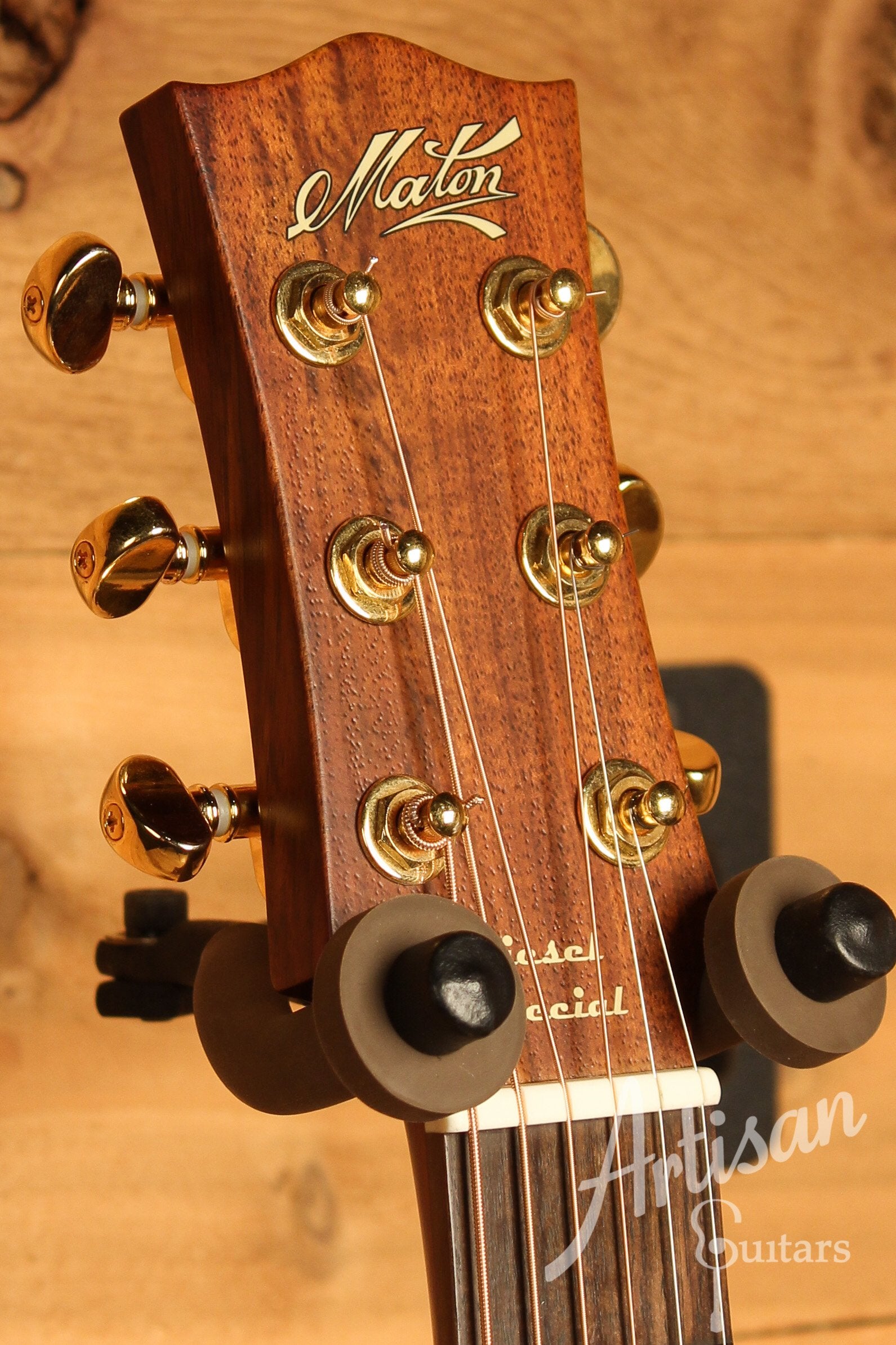 Maton EMD6 Mini Maton Diesel Sitka with Blackwood and Vintage Amber Sunburst ID-12905 - Artisan Guitars