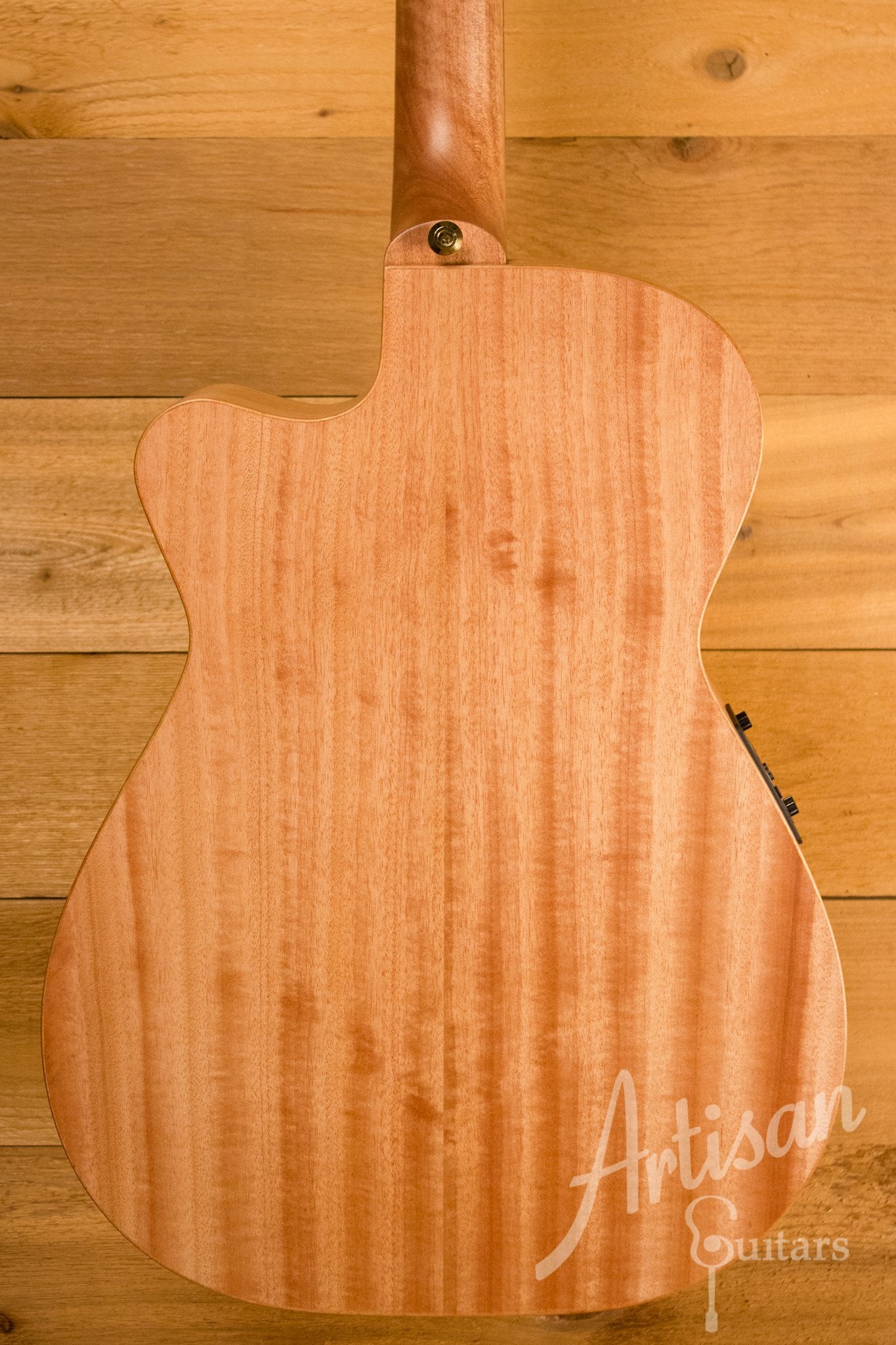 Maton EBG 808C MIC FIX Michael Fix Signature Guitar Sitka and Queensland Maple with Cutaway ID-10784 - Artisan Guitars